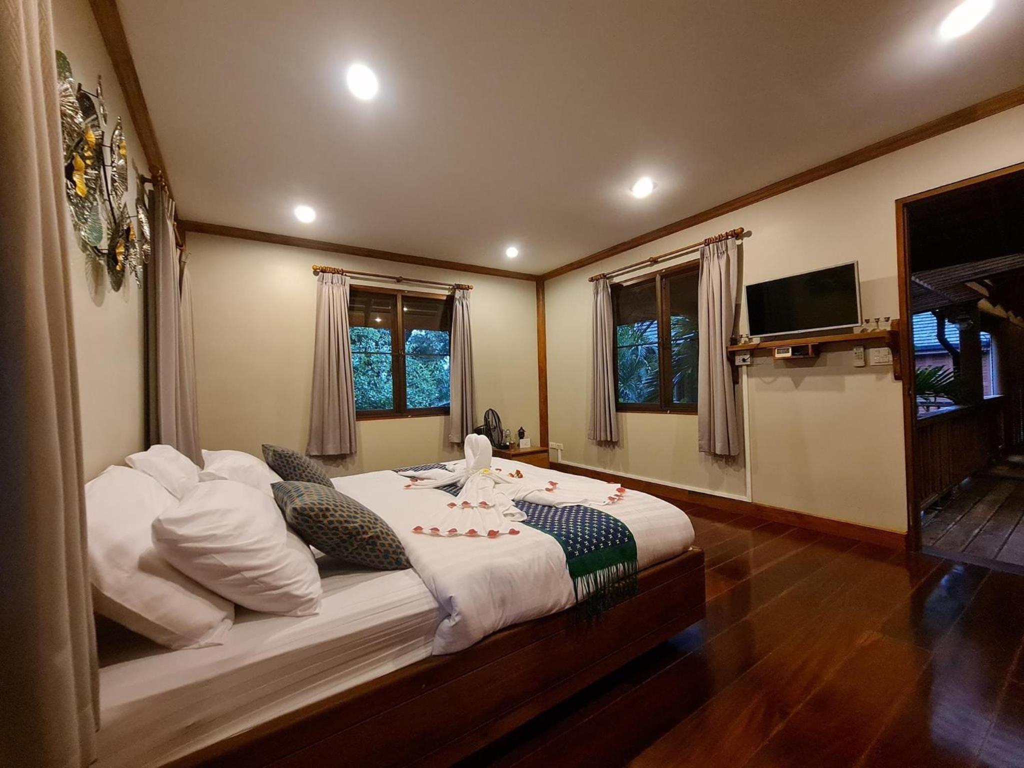 Superior King Room - Photo 10