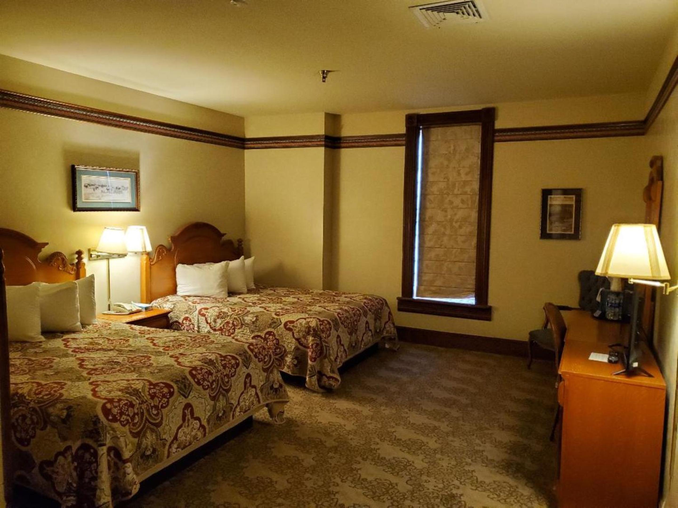 Queen Room with Two Queen Beds - Non-Smoking