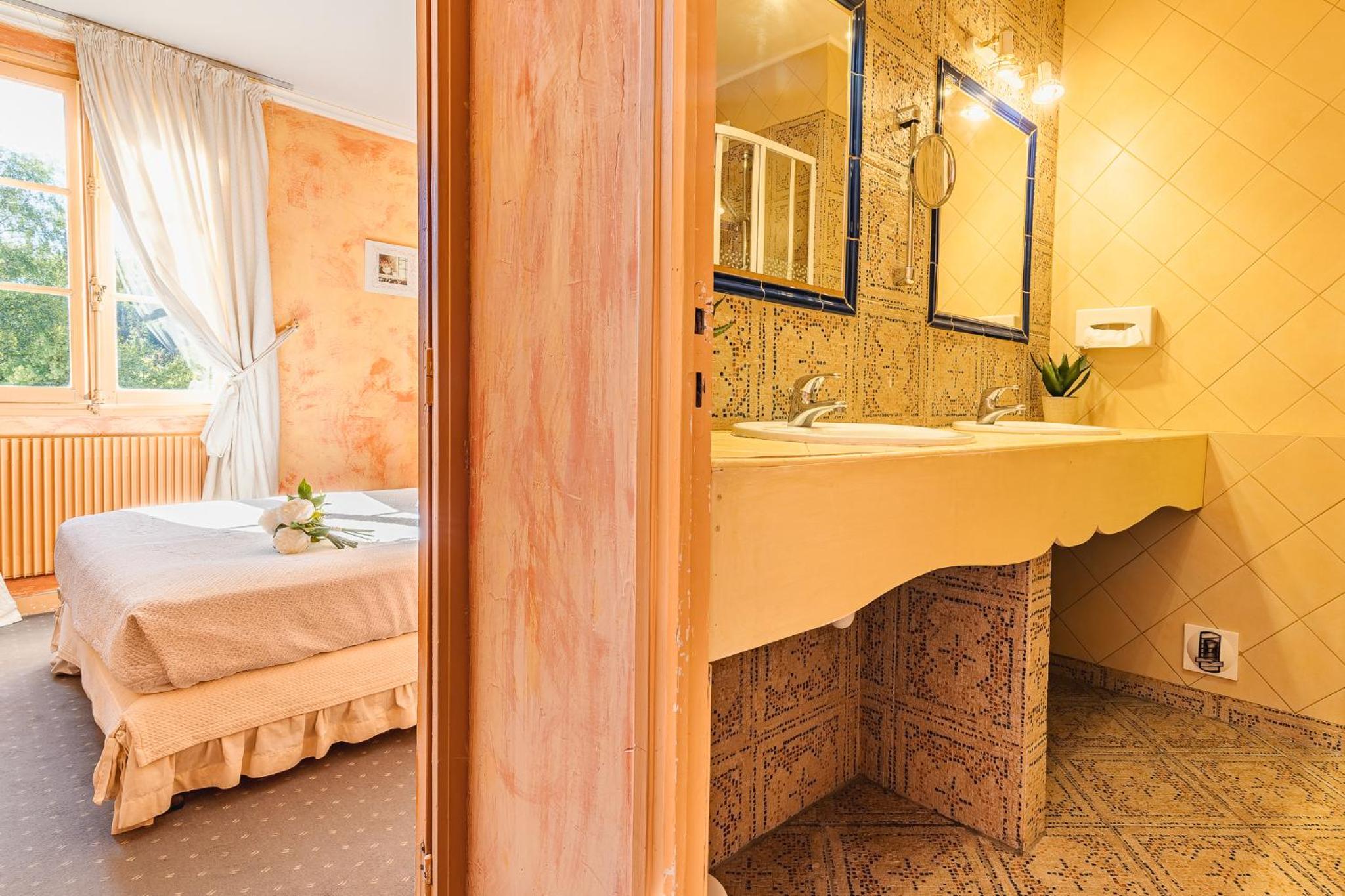 Superior Double Room - Photo 2