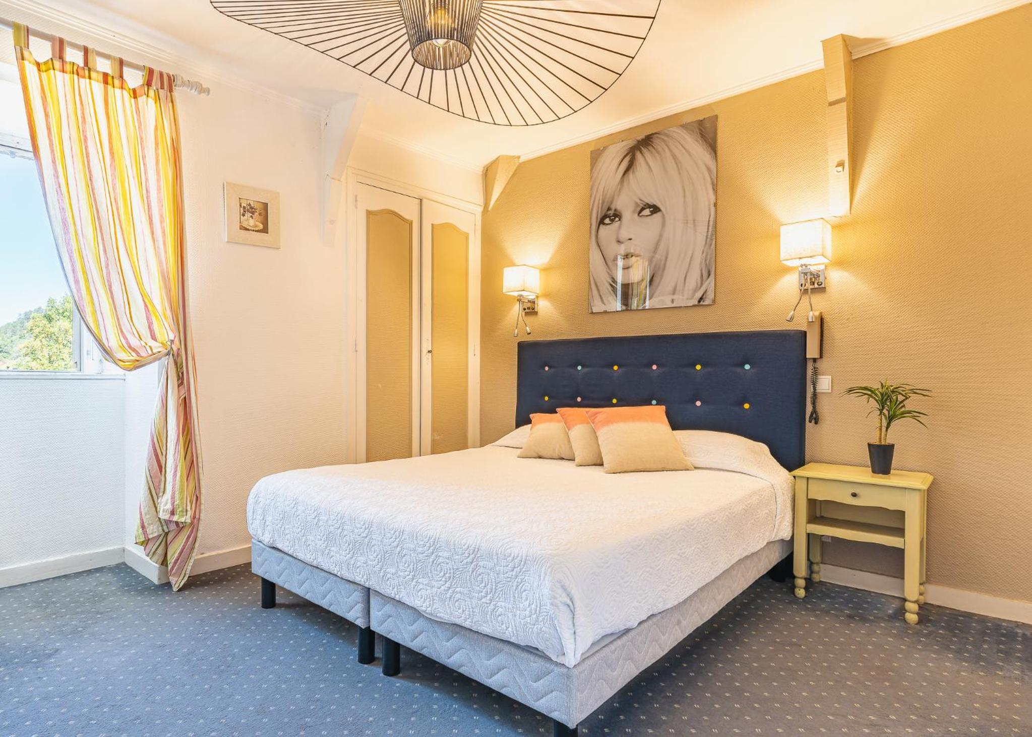 Standard Double Room - Photo 1