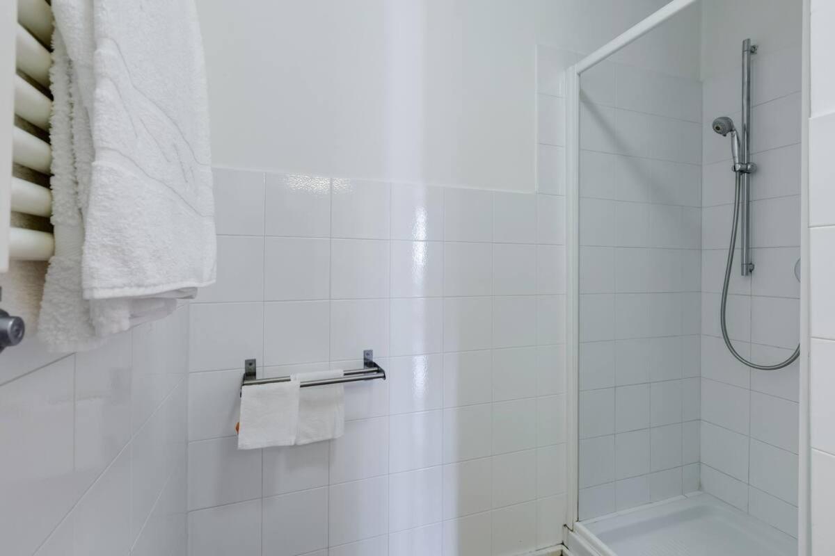 Studio Apartment photo 3