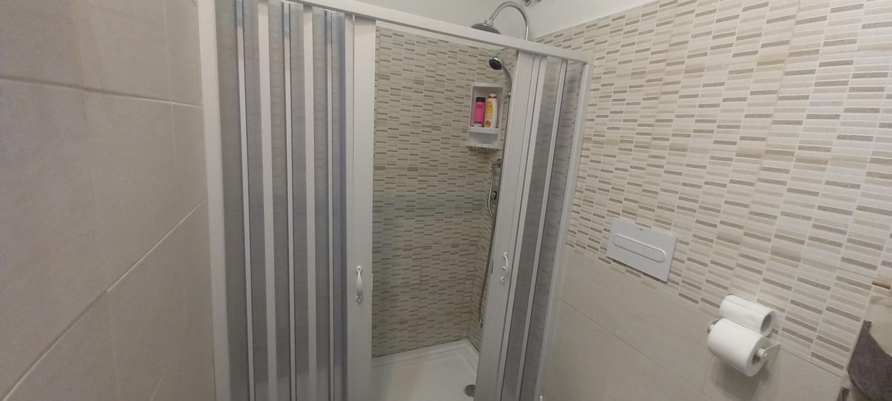 One-Bedroom House - Photo 10