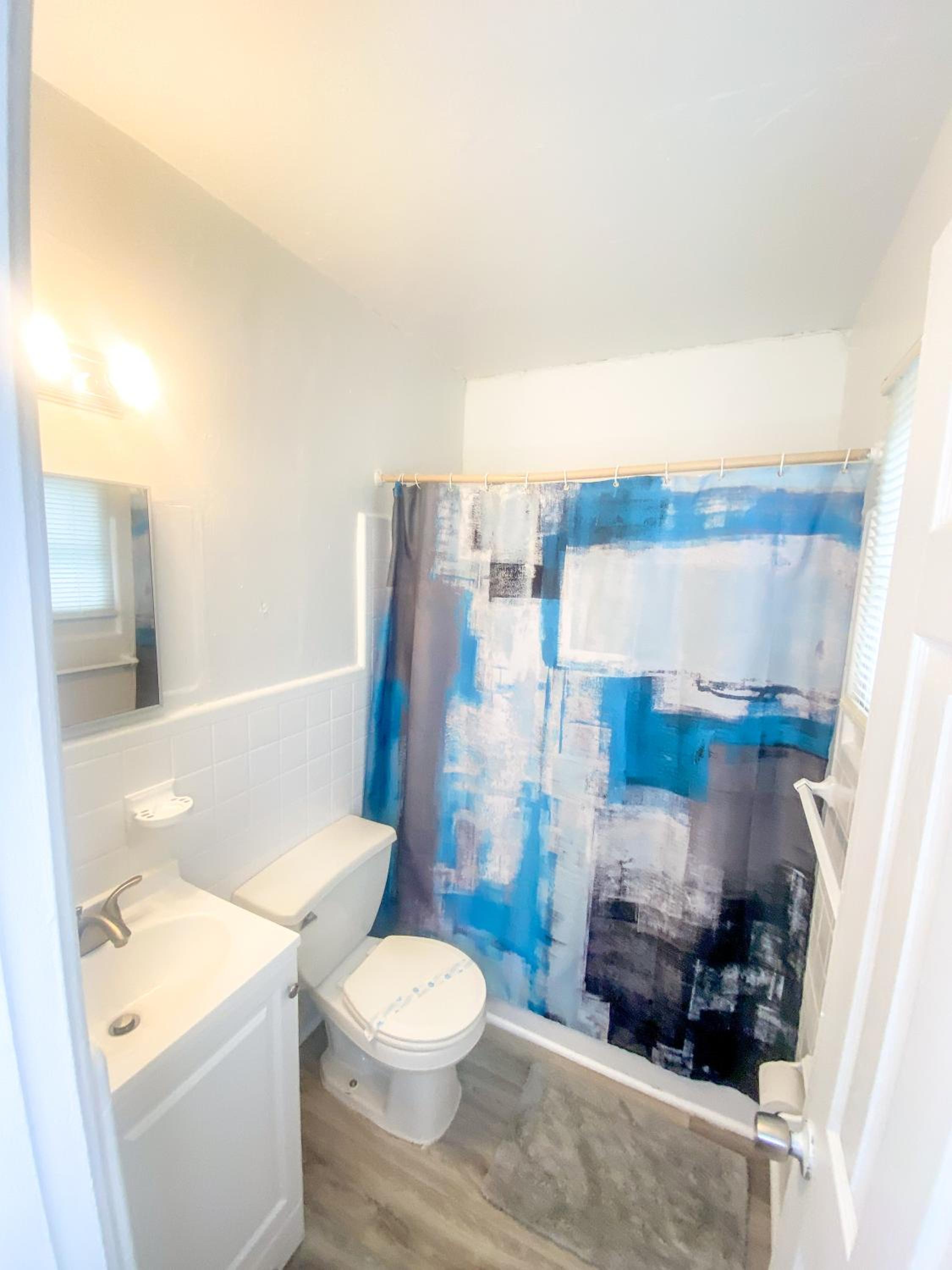 Two-Bedroom Suite - Photo 6