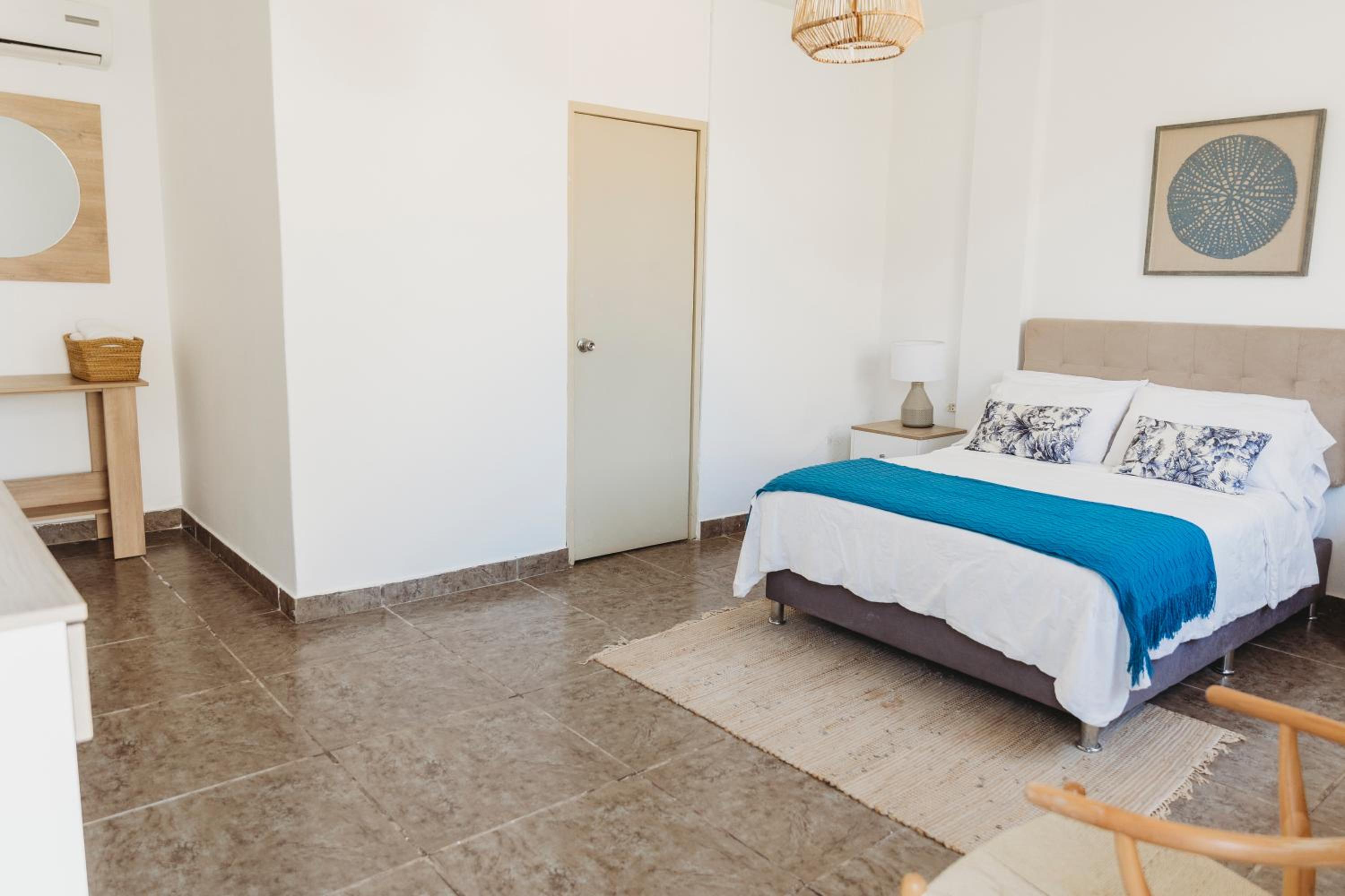Double Room - Photo 10