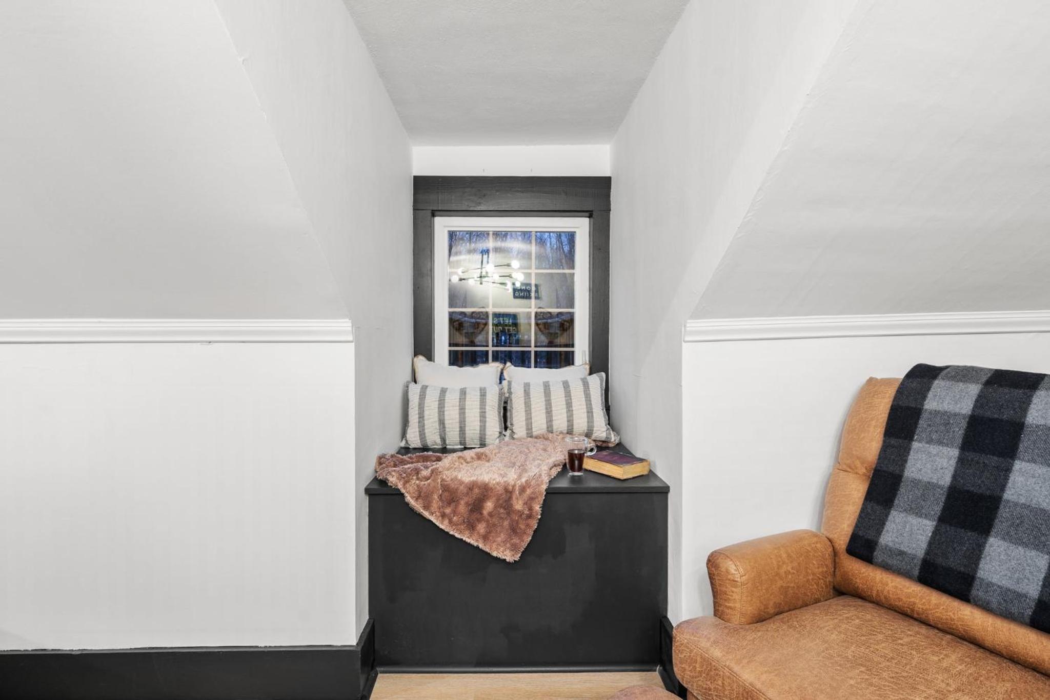 Two-Bedroom Suite - Photo 9