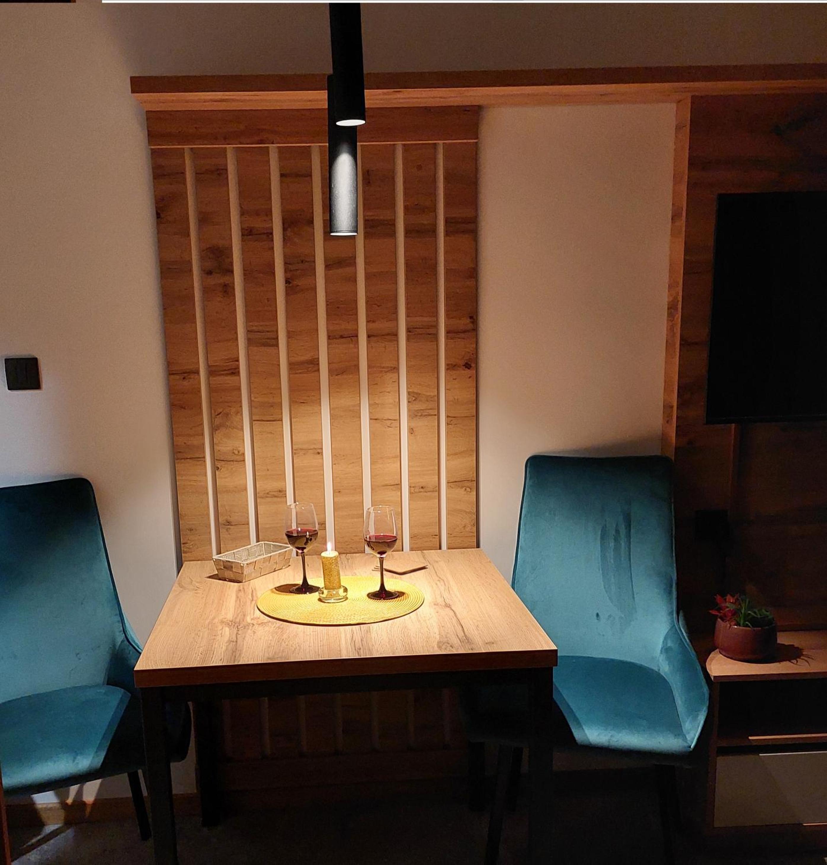 One-Bedroom Apartment - Photo 1