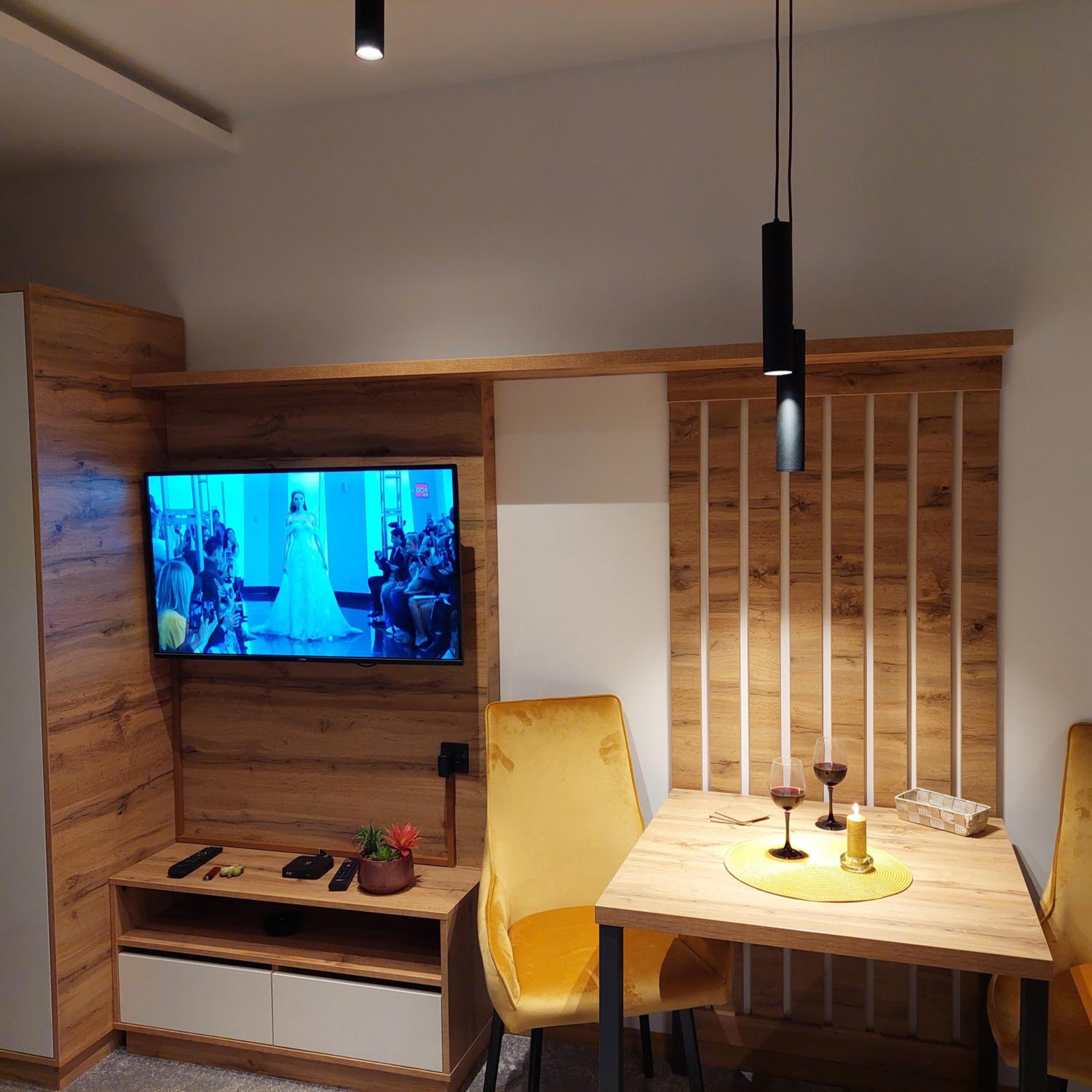 One-Bedroom Apartment - Photo 17