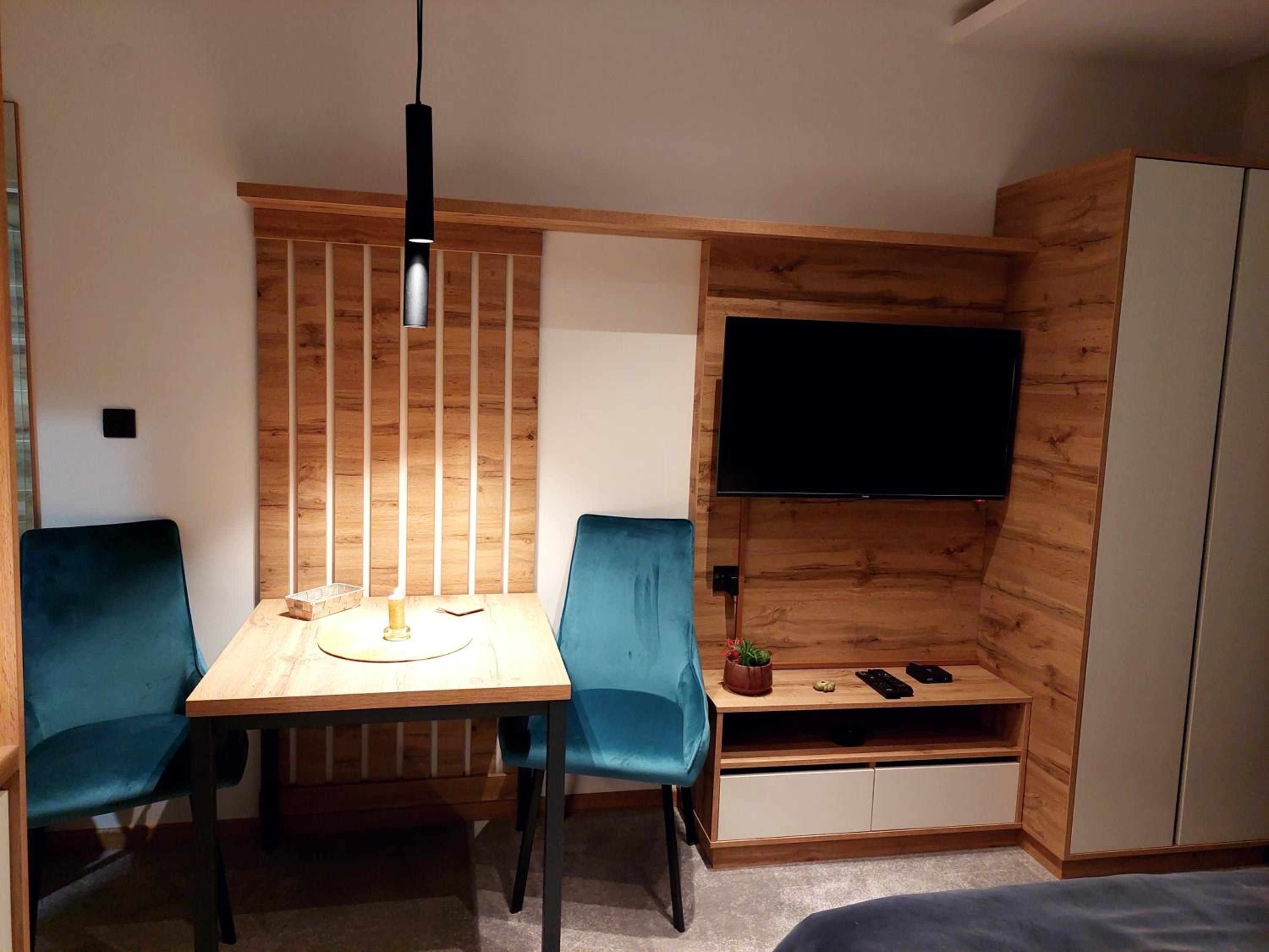 One-Bedroom Apartment - Photo 11
