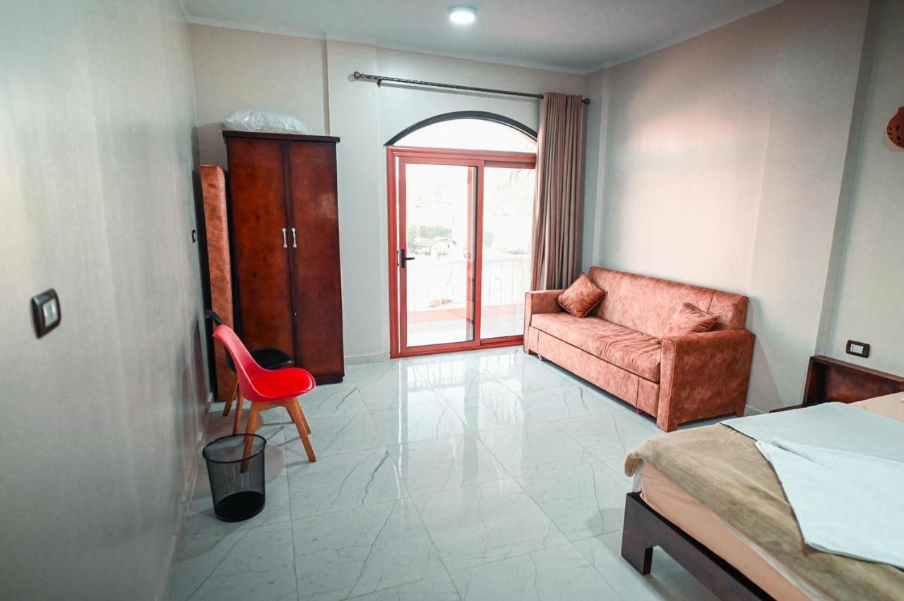 Double Room with Balcony and Sea View photo 3