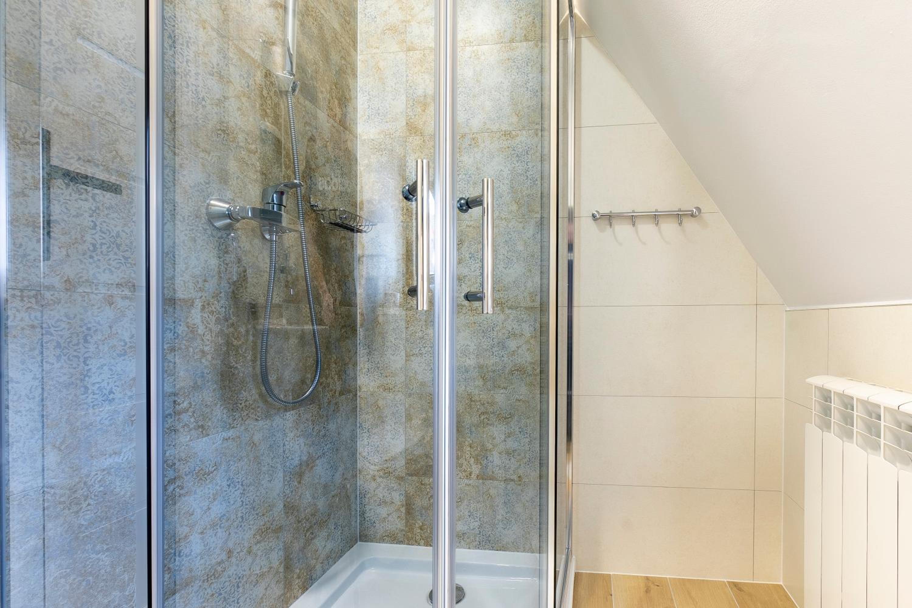 Deluxe Double Room with Shower photo 3