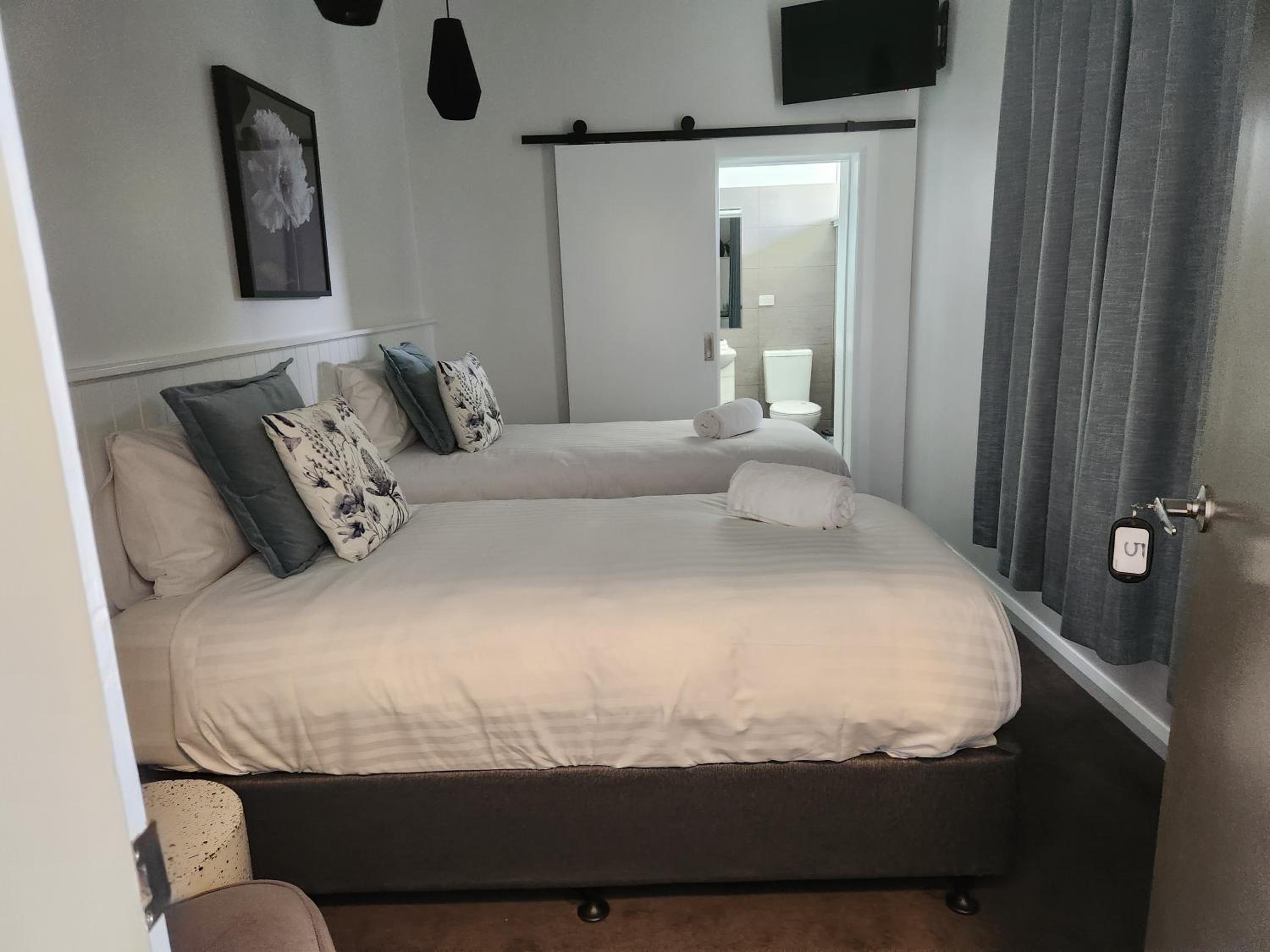 Deluxe Twin Room - Photo 1