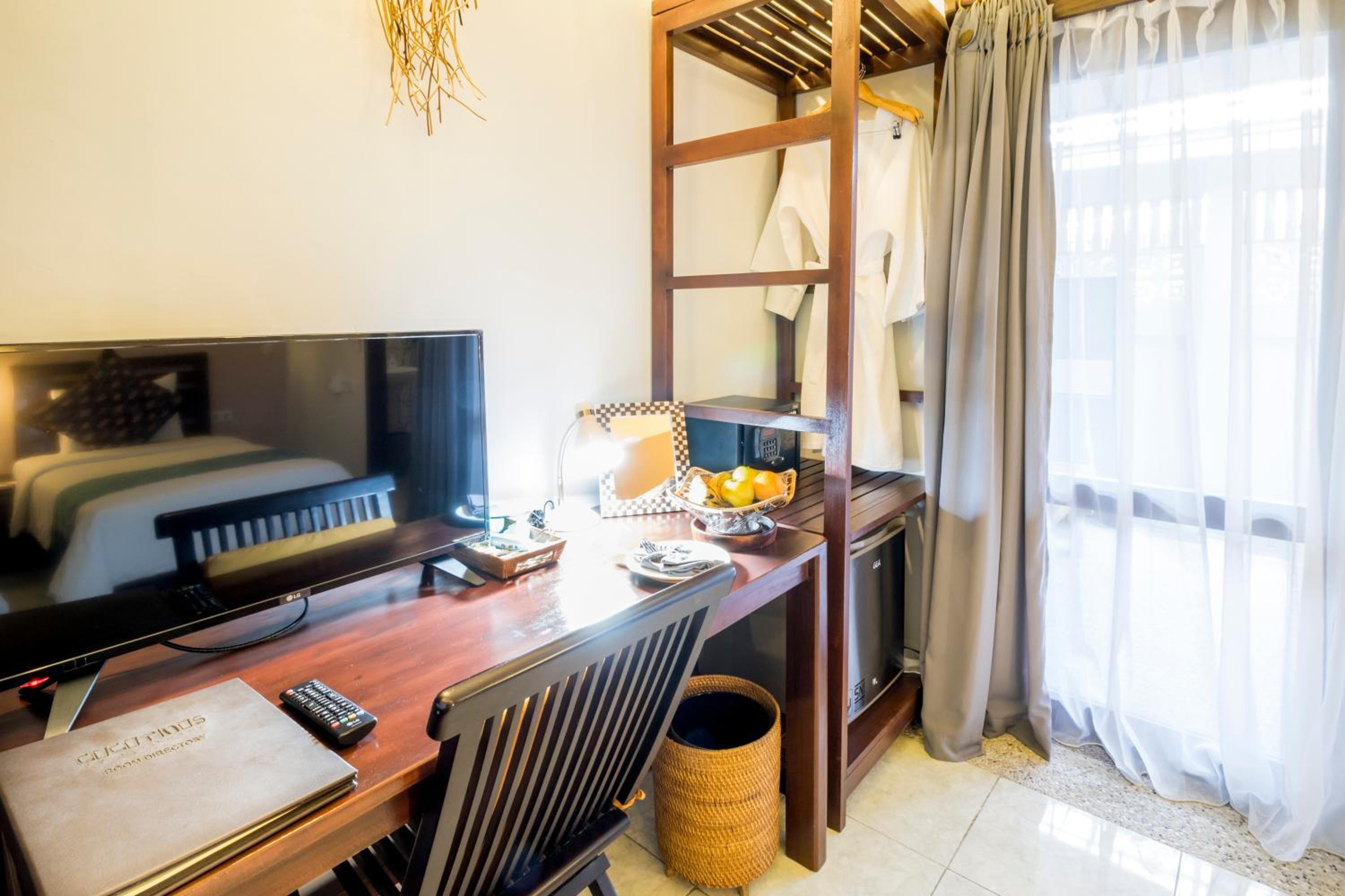 Deluxe Double or Twin Room with Balcony photo 3