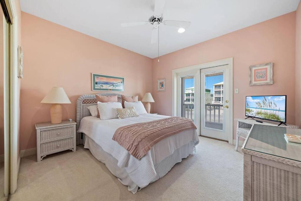 Four-Bedroom House photo 1