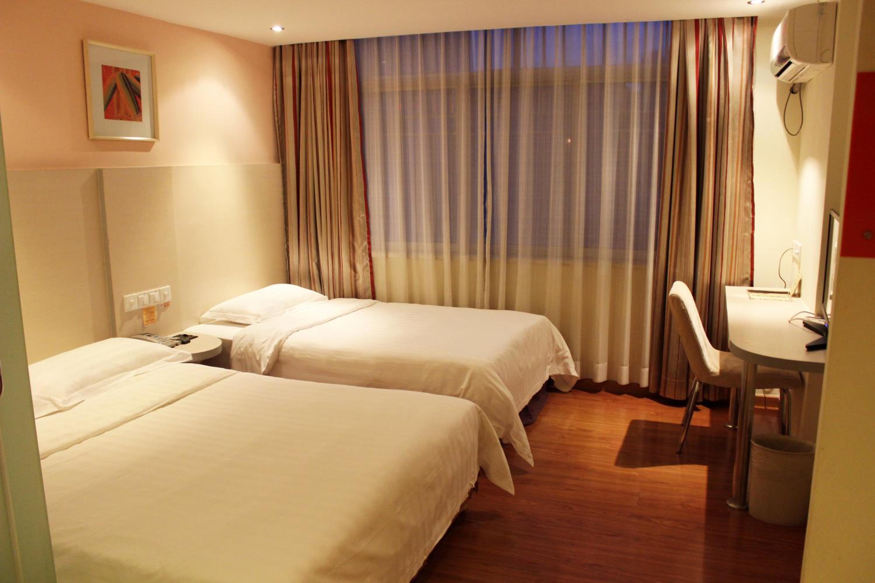Superior Family Room with upgraded WIFI (all nationalities can check in)