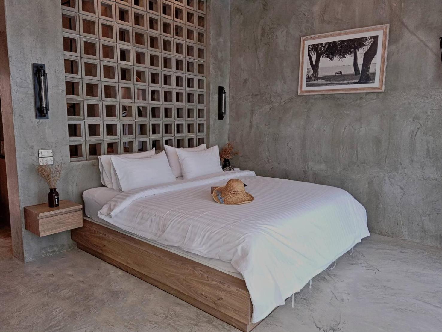 Deluxe Double Room with Balcony and Sea View