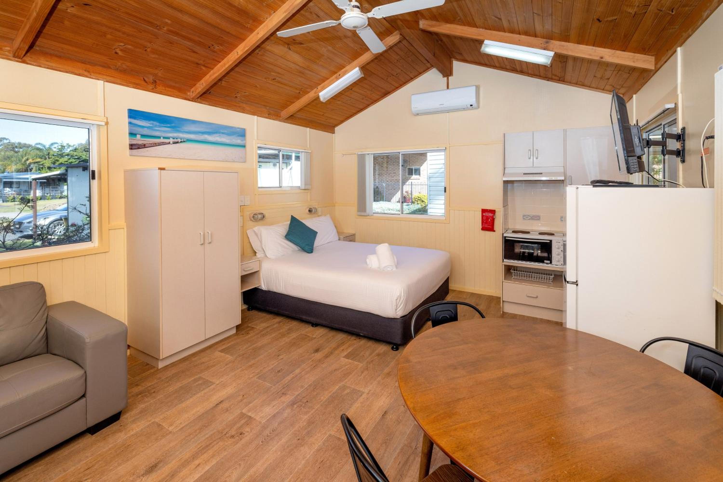 Economy One-Bedroom Studio - Not Pet Friendly photo 1