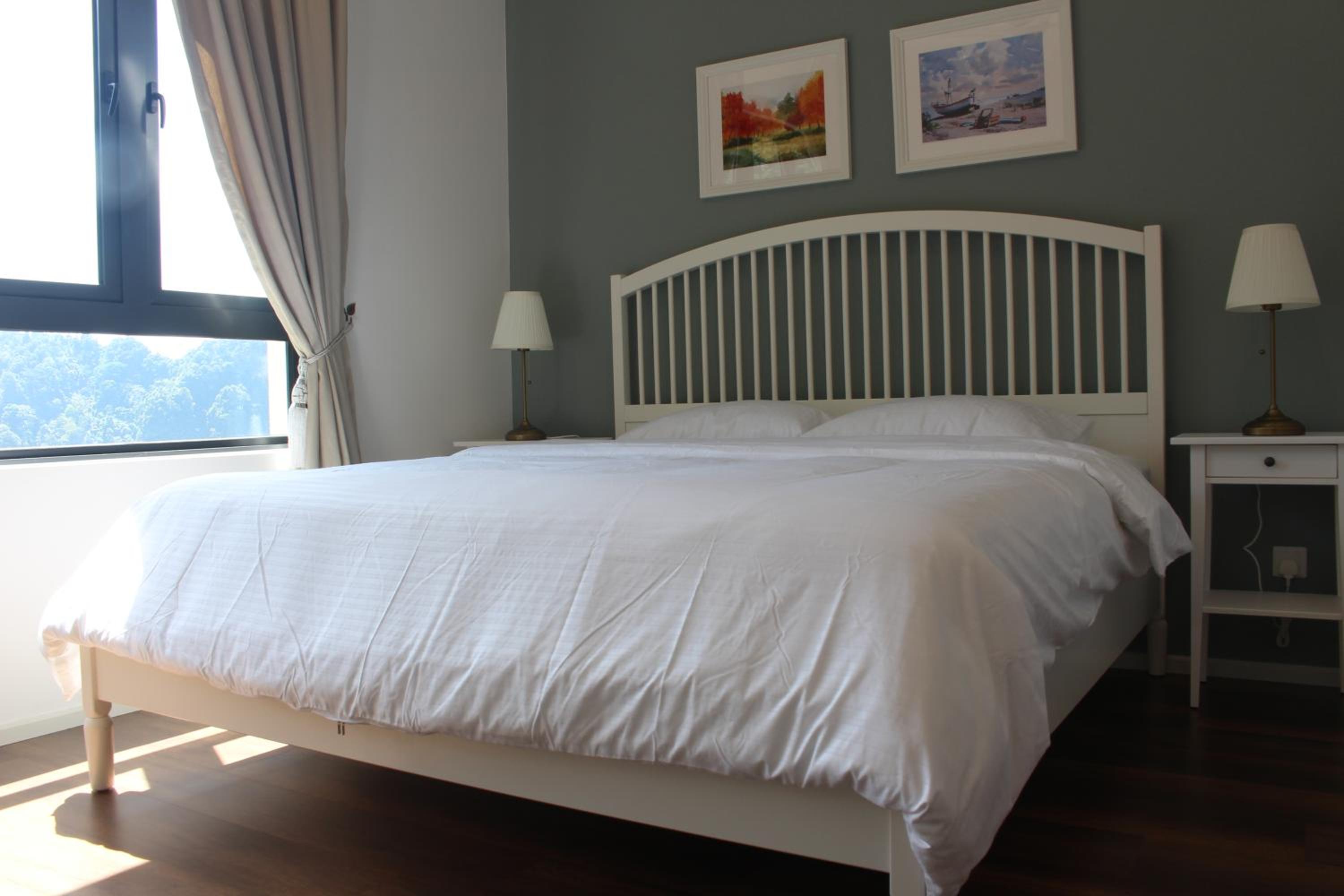 Three-Bedroom Apartment photo 2