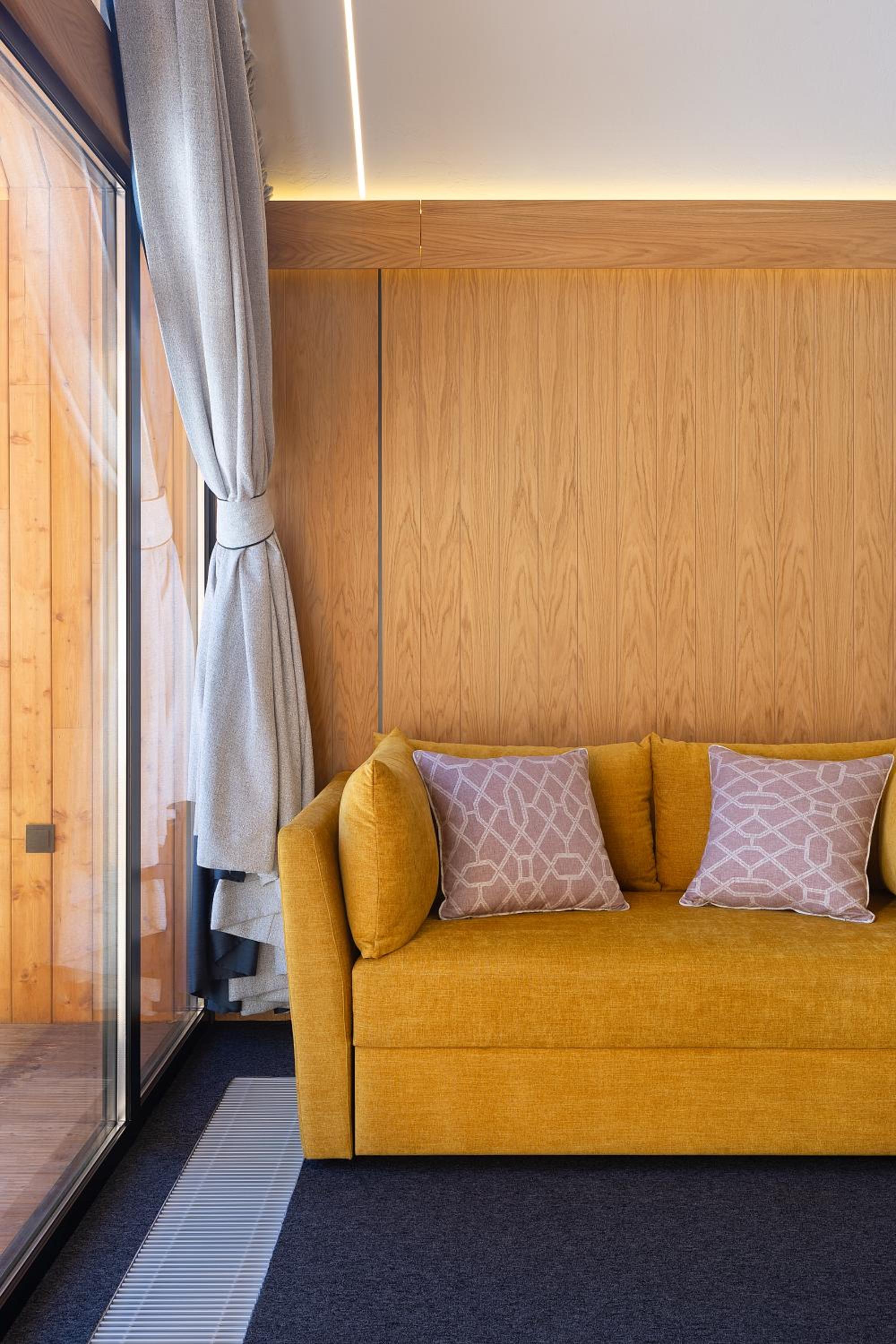 Standard King Room - Photo 10