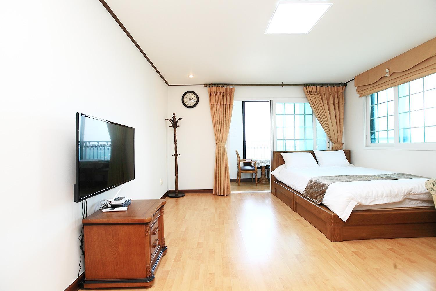 Duplex Suite - Photo 14
