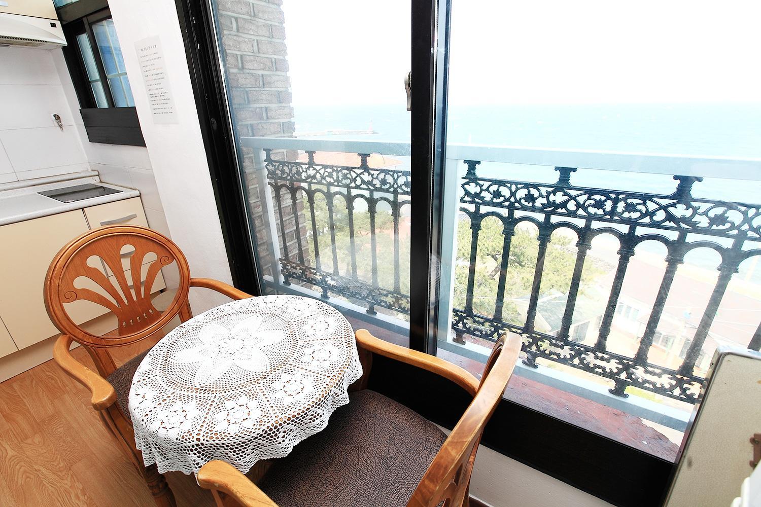 Duplex Suite - Photo 4