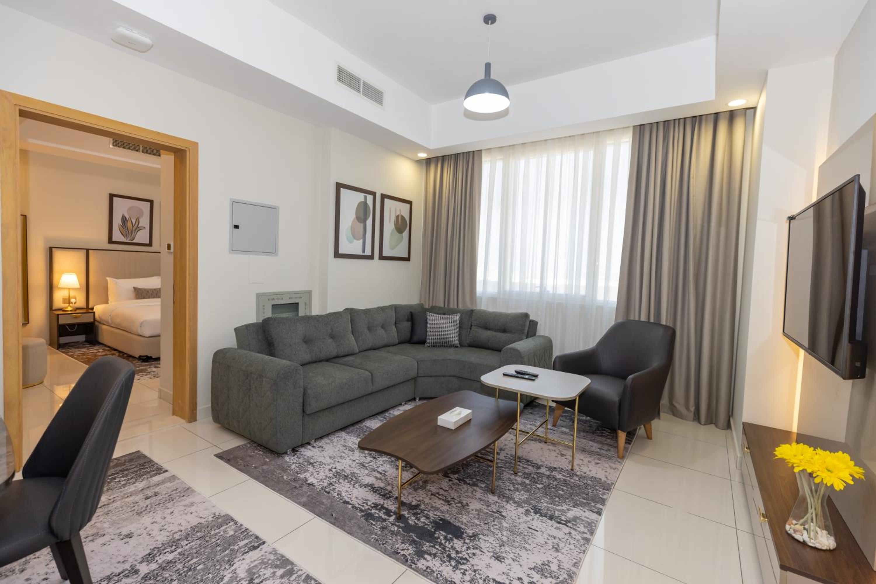 Deluxe Apartment photo 2