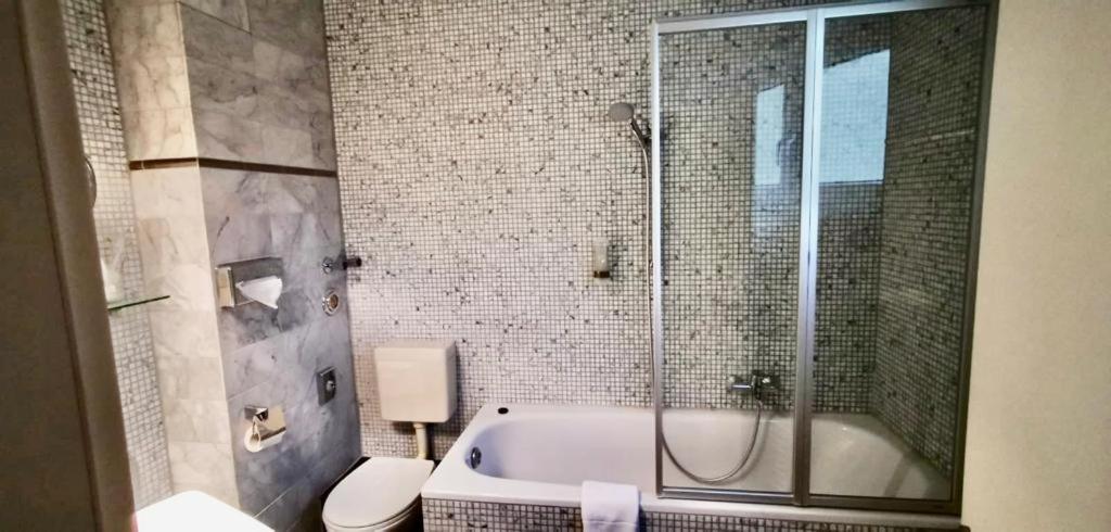 Deluxe Doppelzimmer - Hofseite  photo 3