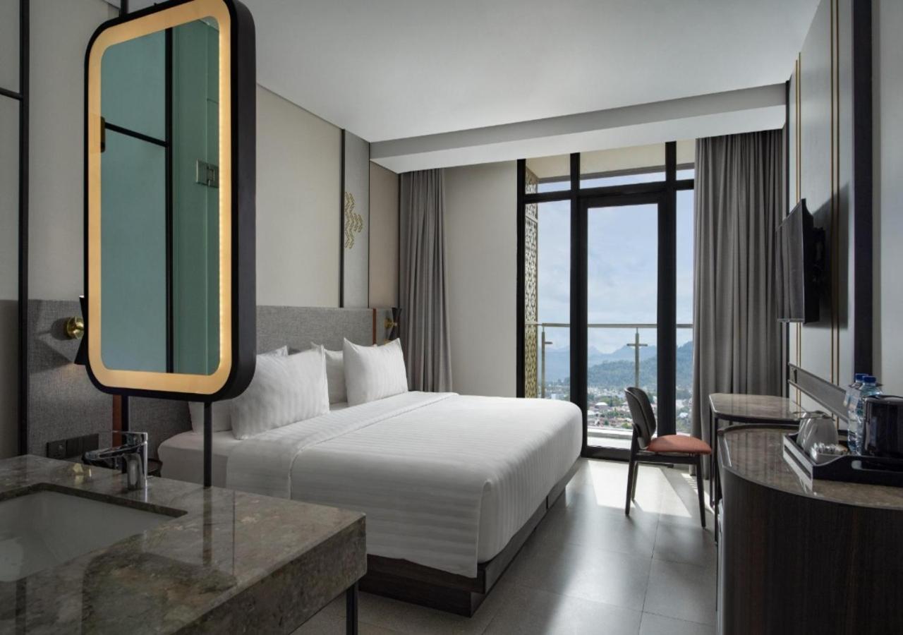 Deluxe Room Hollywood