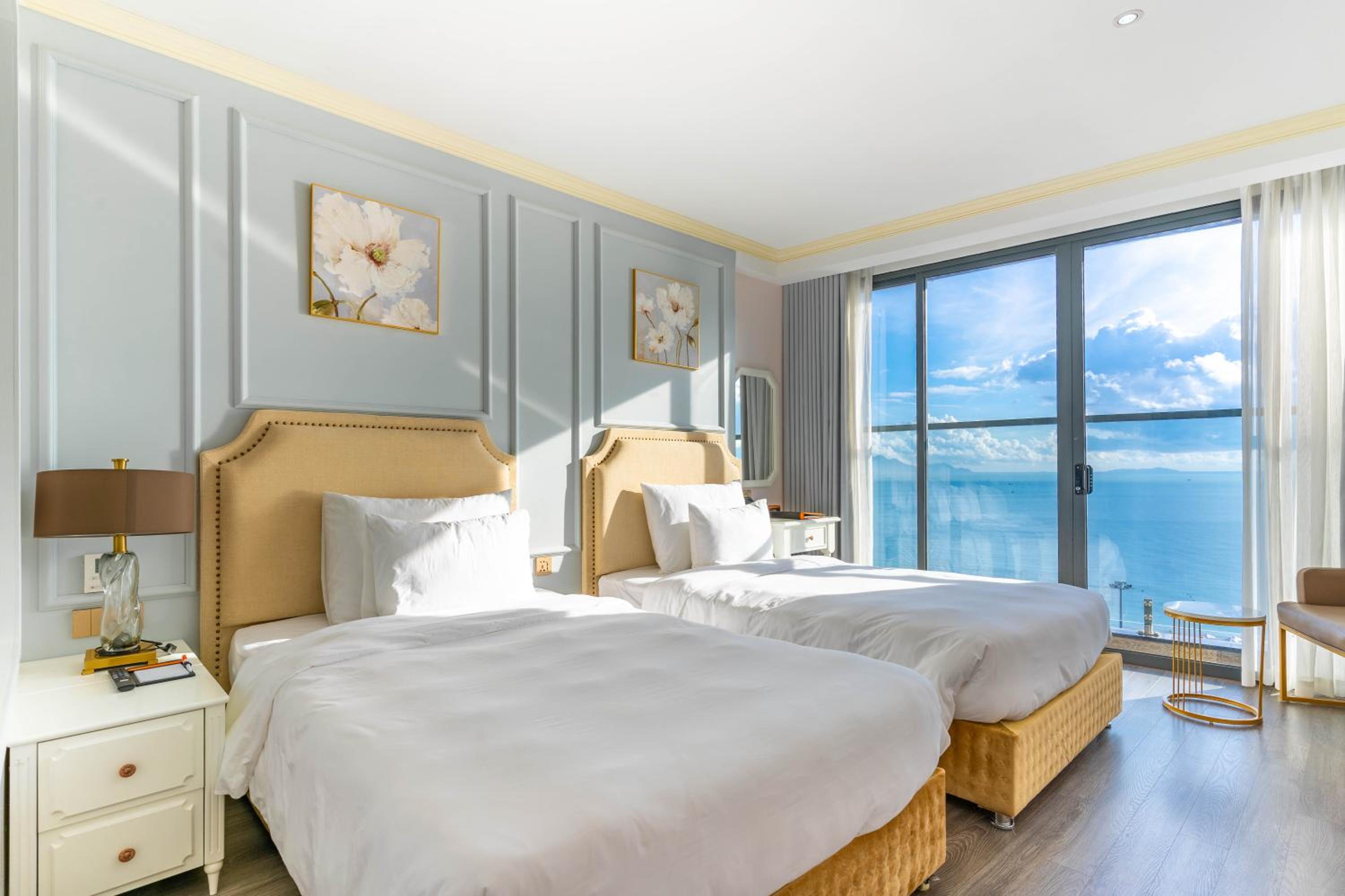 Deluxe Double or Twin Room with Ocean View photo 3