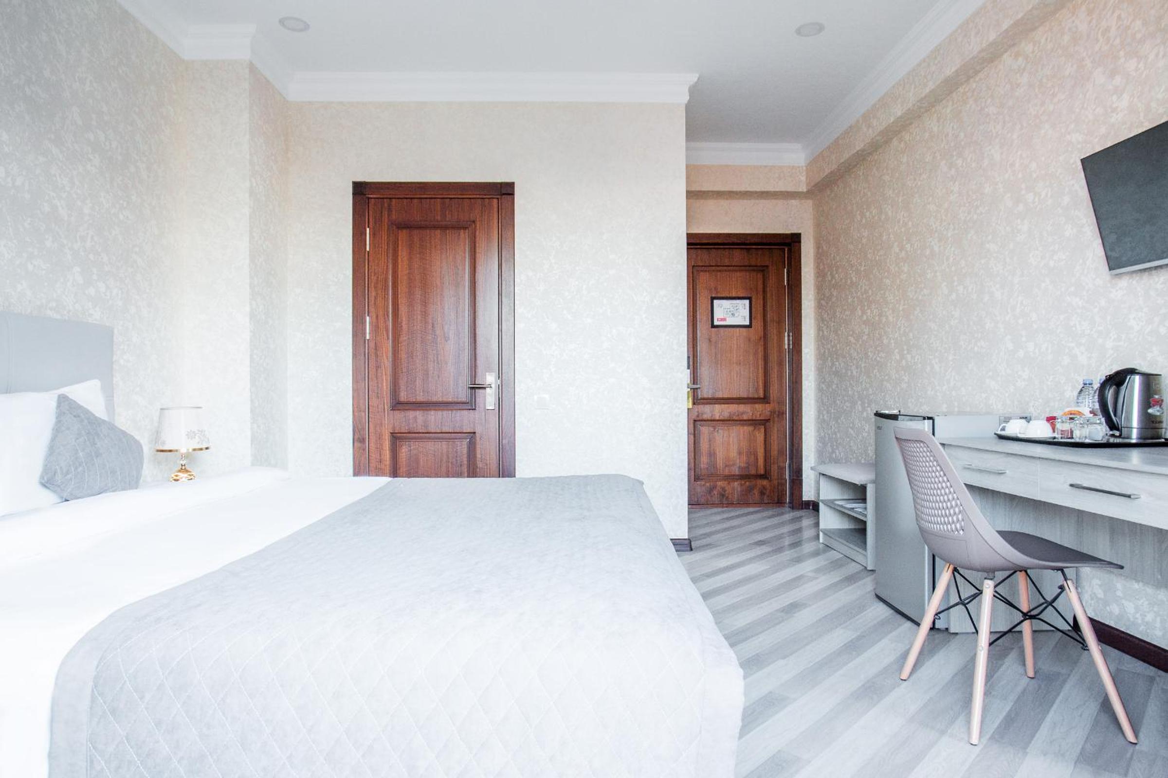 Deluxe Double Room With Balcony