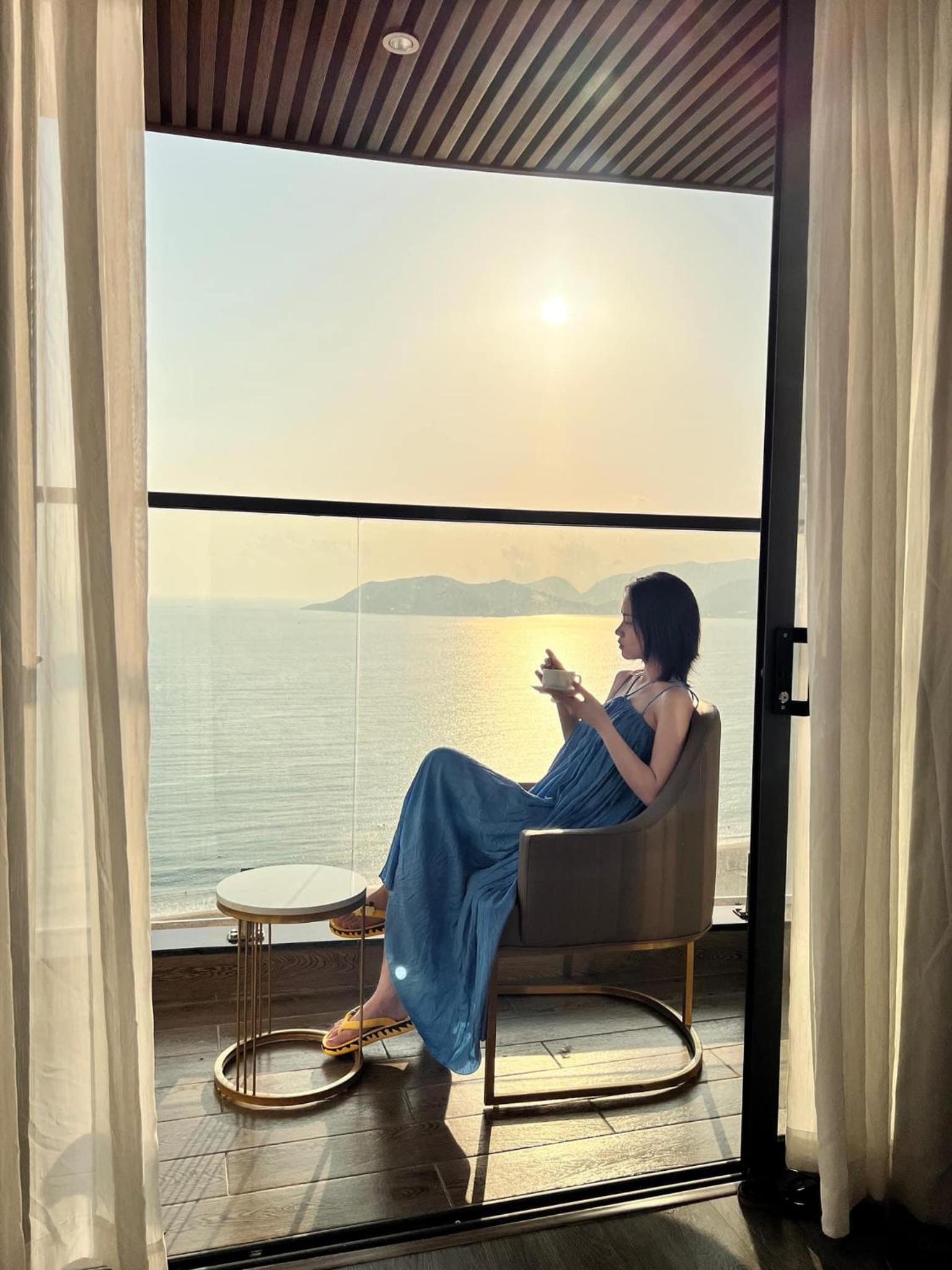 Senior Deluxe Room with Ocean View photo 2