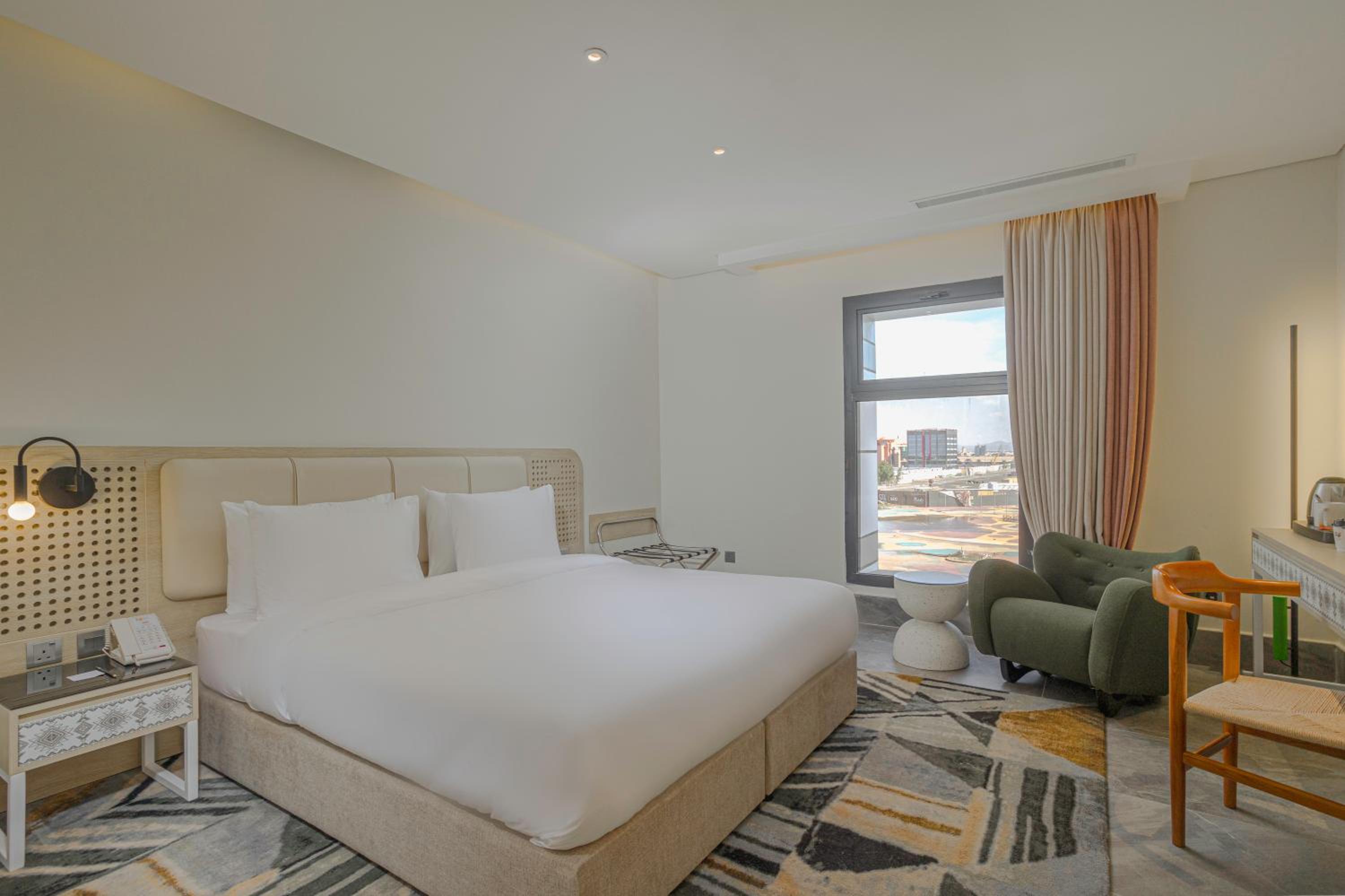 Deluxe King Room - Photo 1