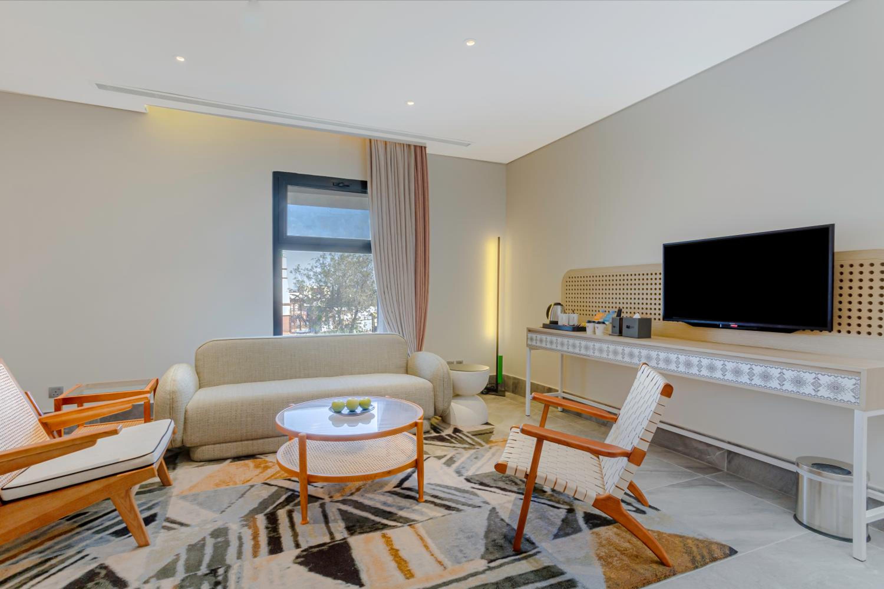 Suite - Photo 2