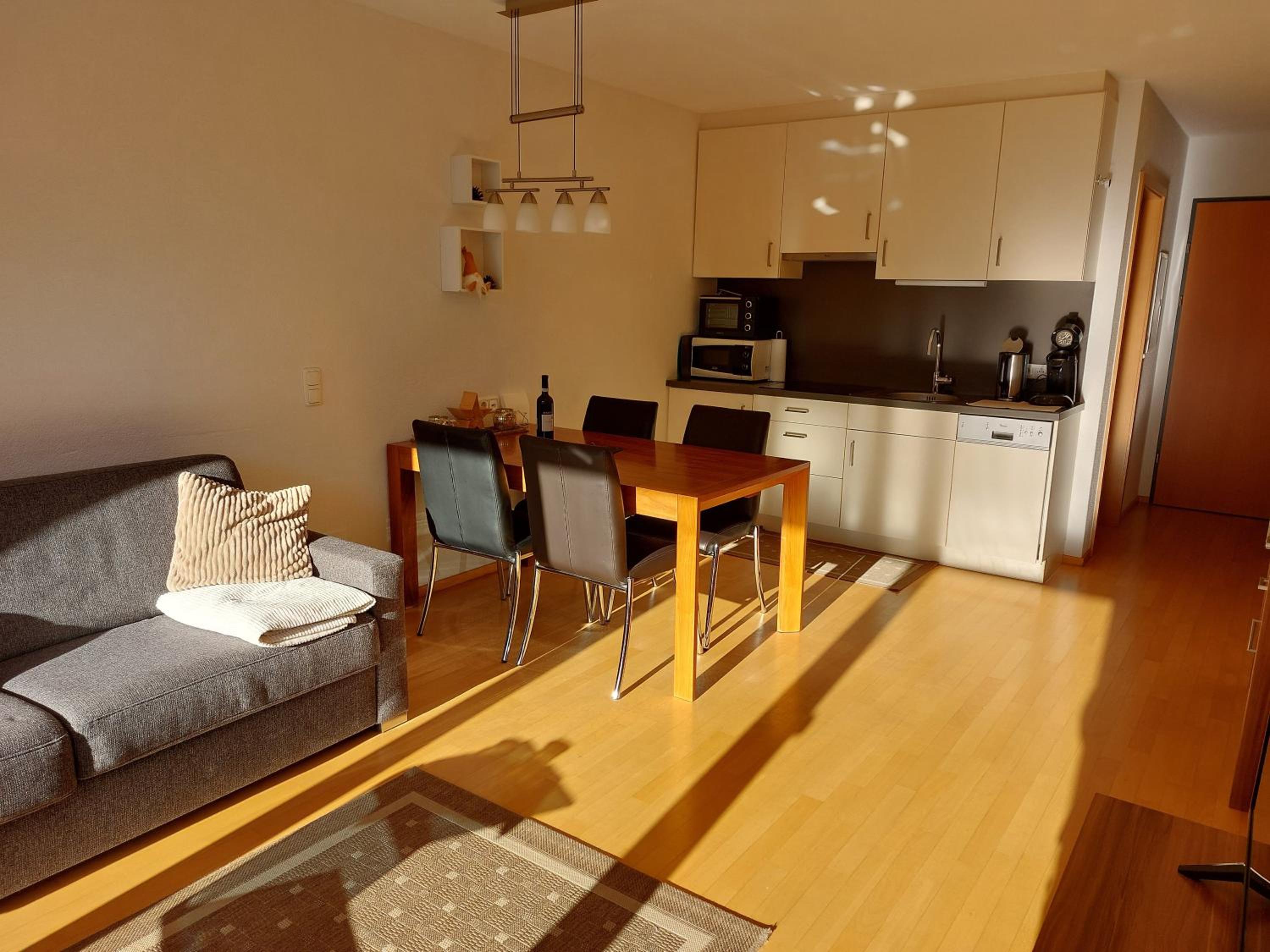 Two-Bedroom Apartment with Balcony and Terrace photo 2