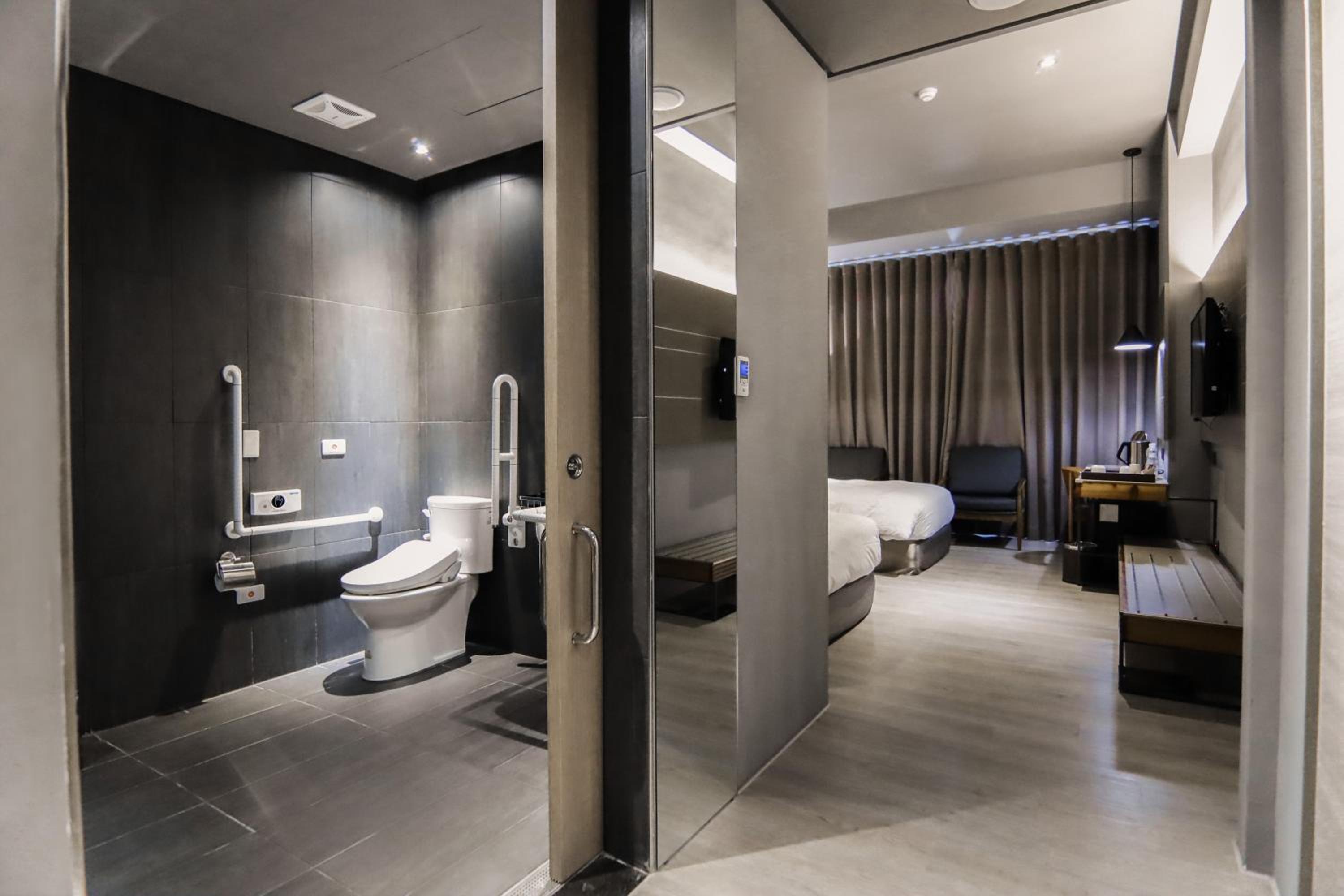 Superior Twin Room photo 3