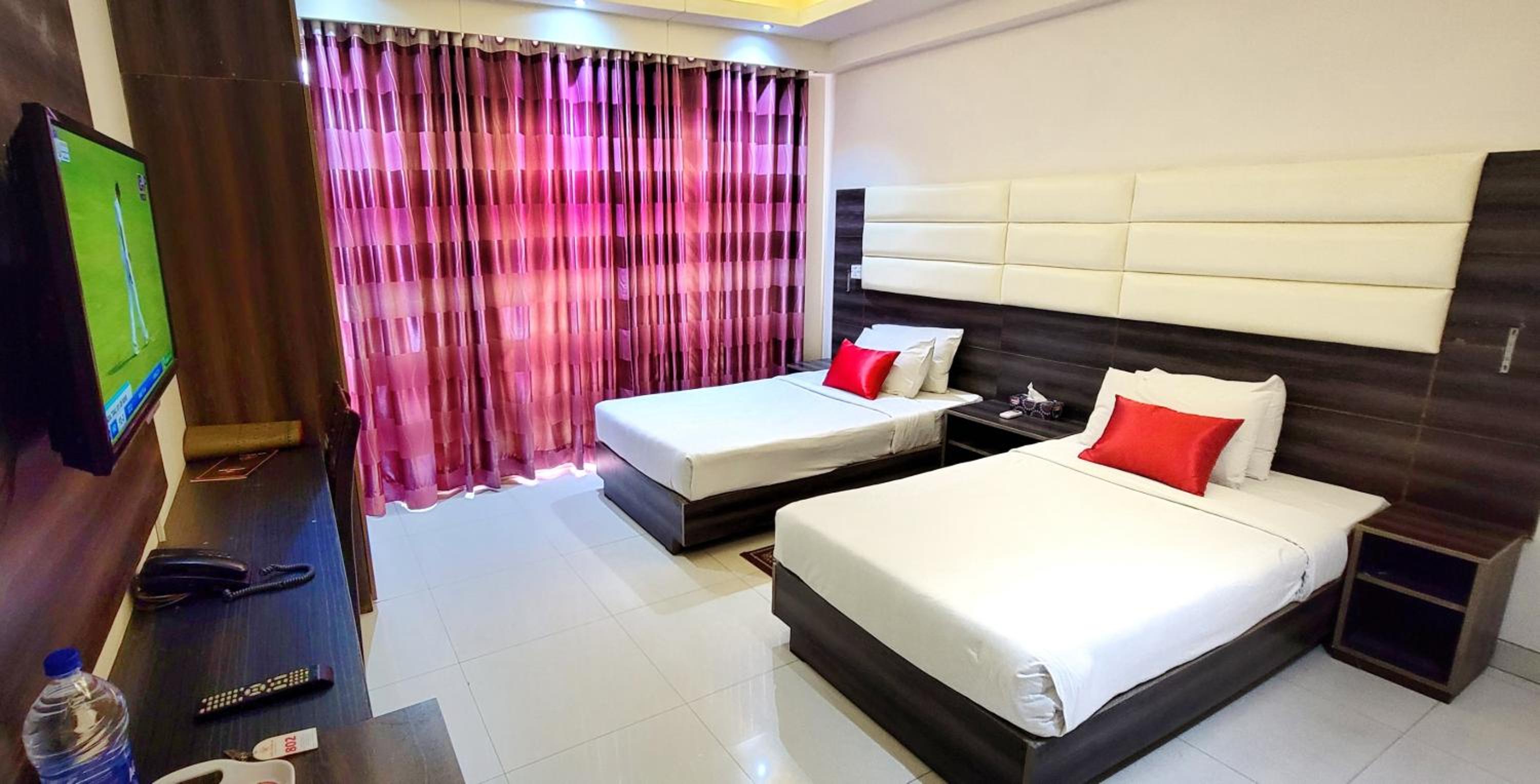 Deluxe Twin Room photo 2