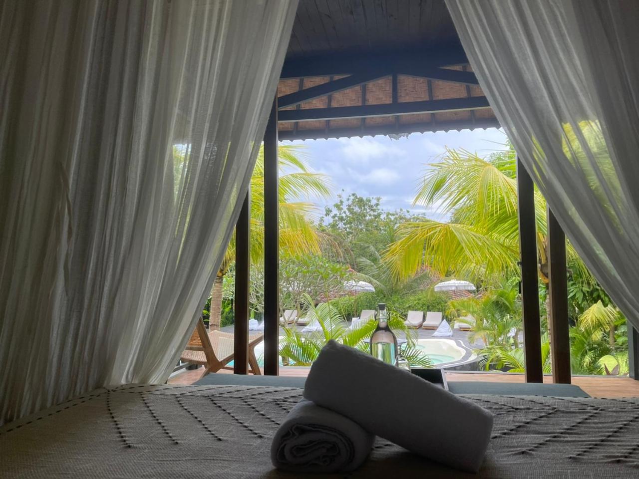 Double Room with Pool View - Photo 3