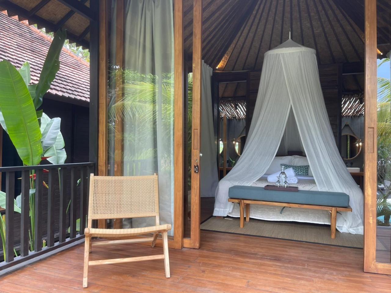 Double Room with Pool View - Photo 2