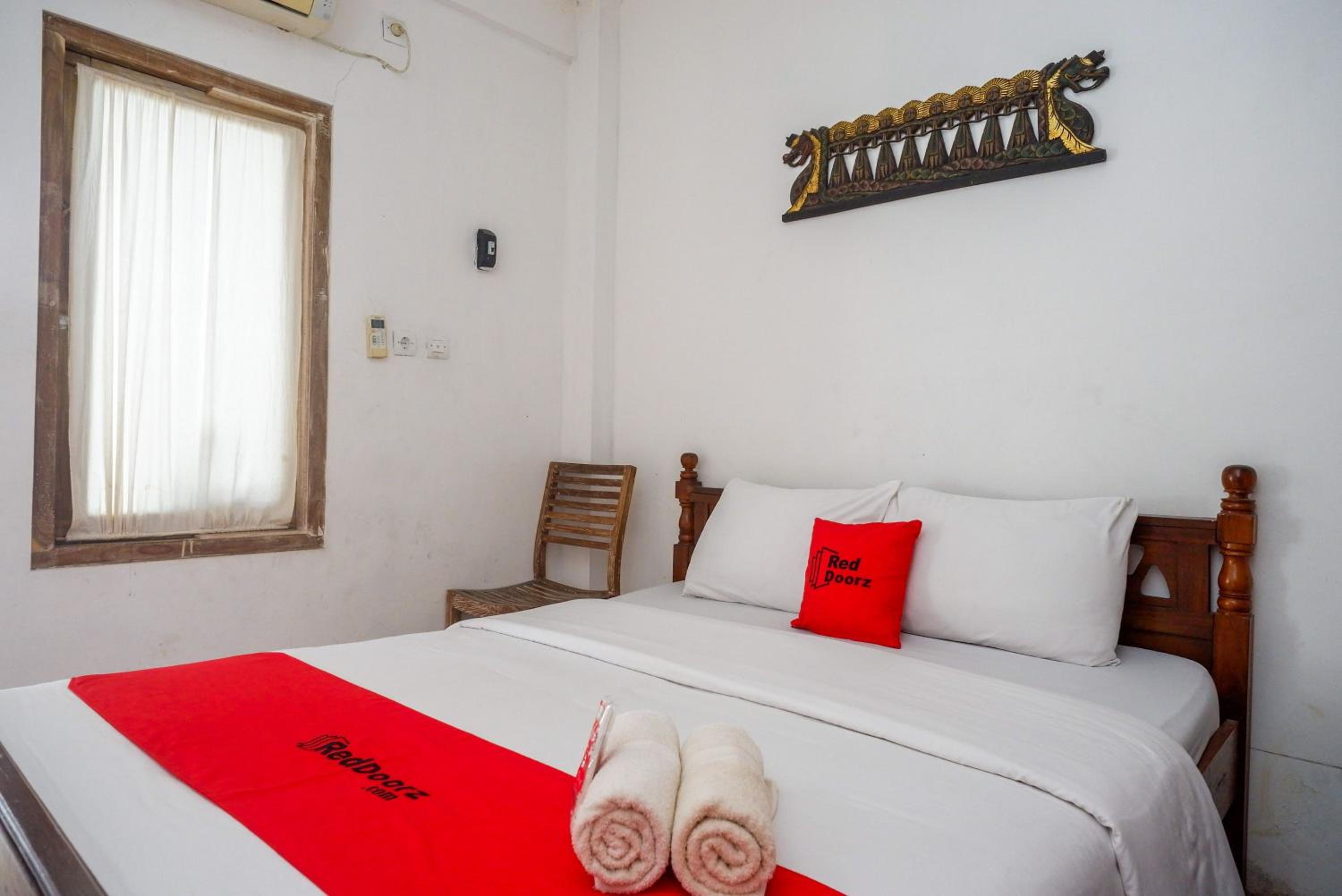 Standard Double Room - Photo 13
