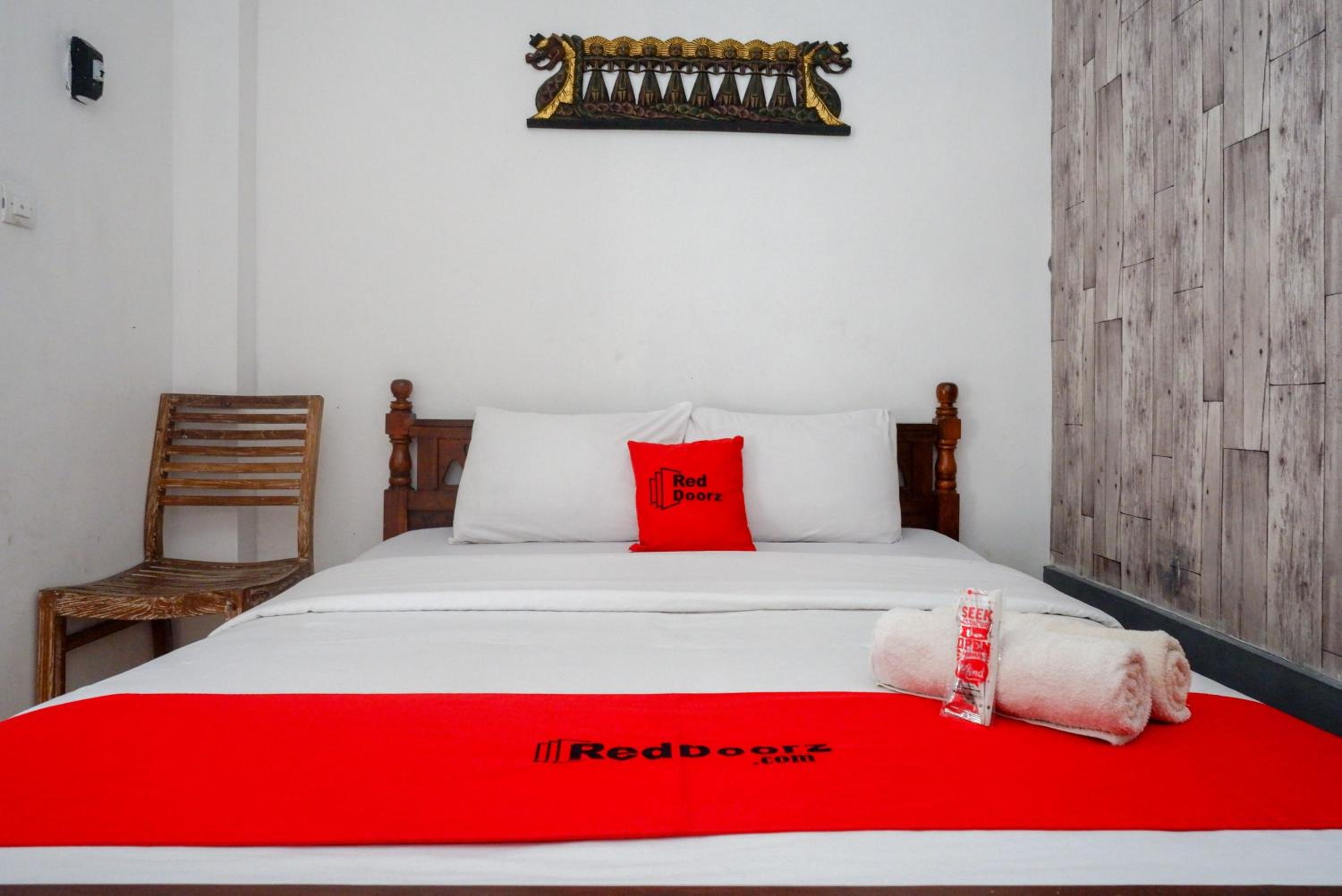 Standard Double Room - Photo 12
