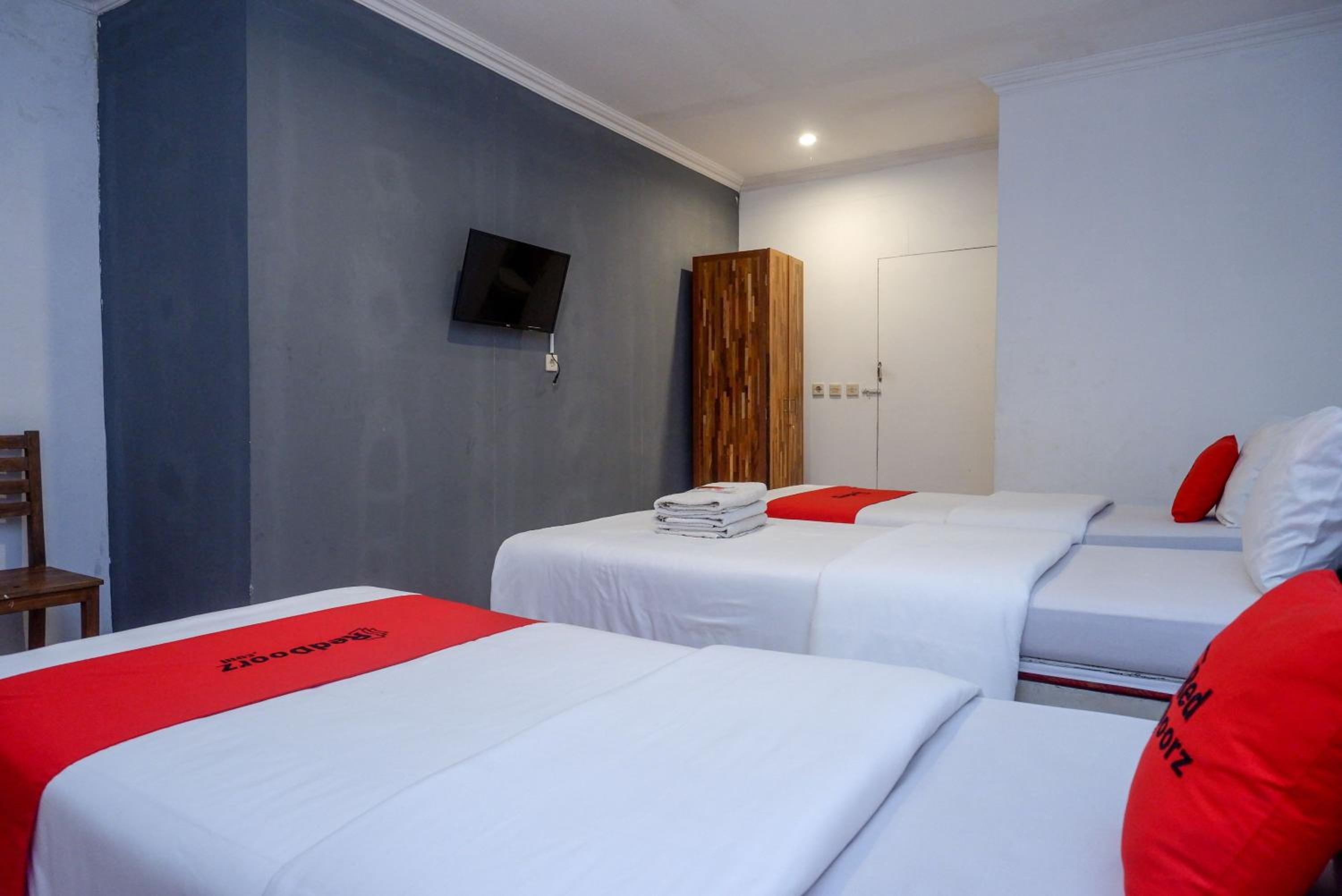 Triple Room - Photo 11