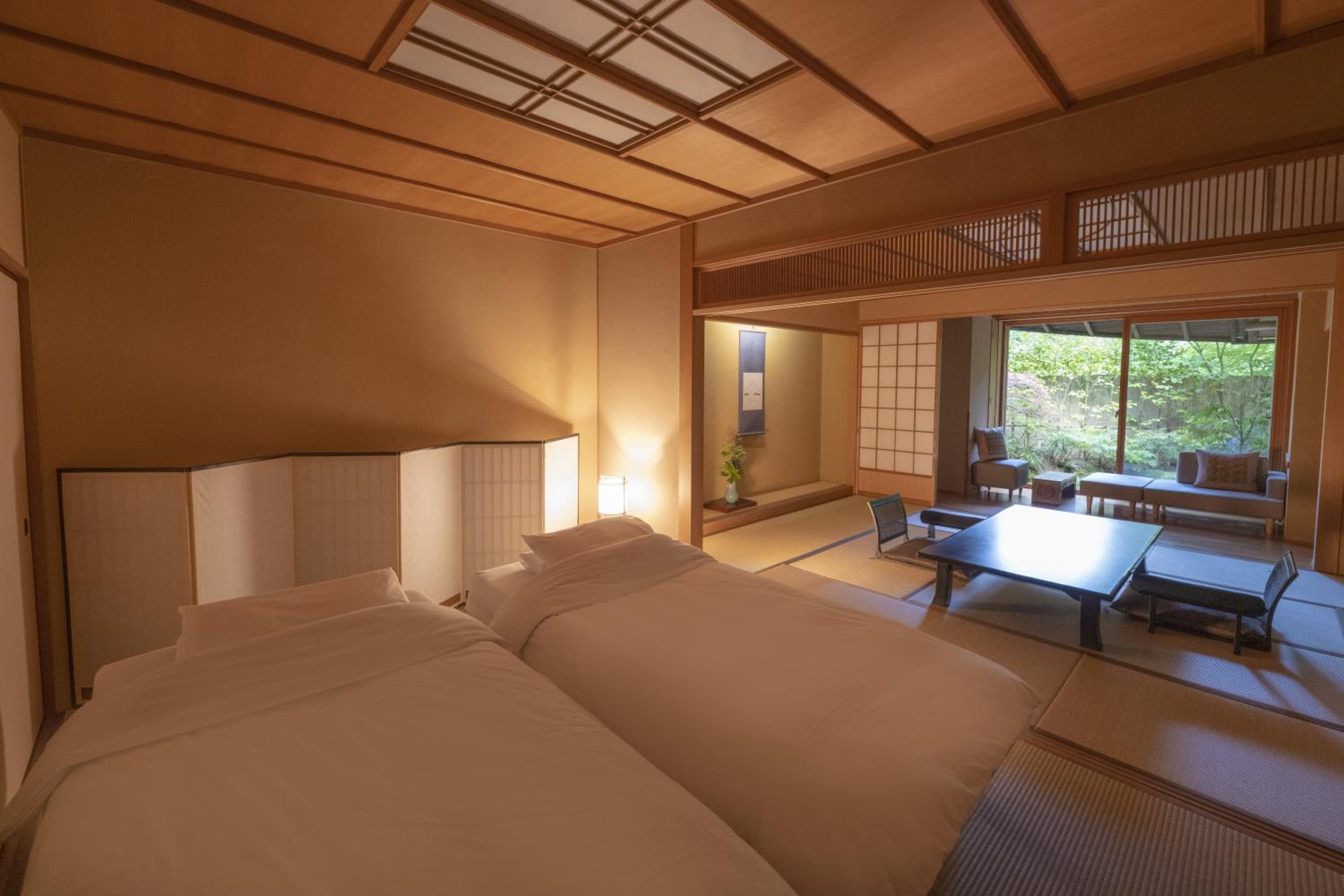Japanese-Style Room with Open-Air Bath "Tsubaki"