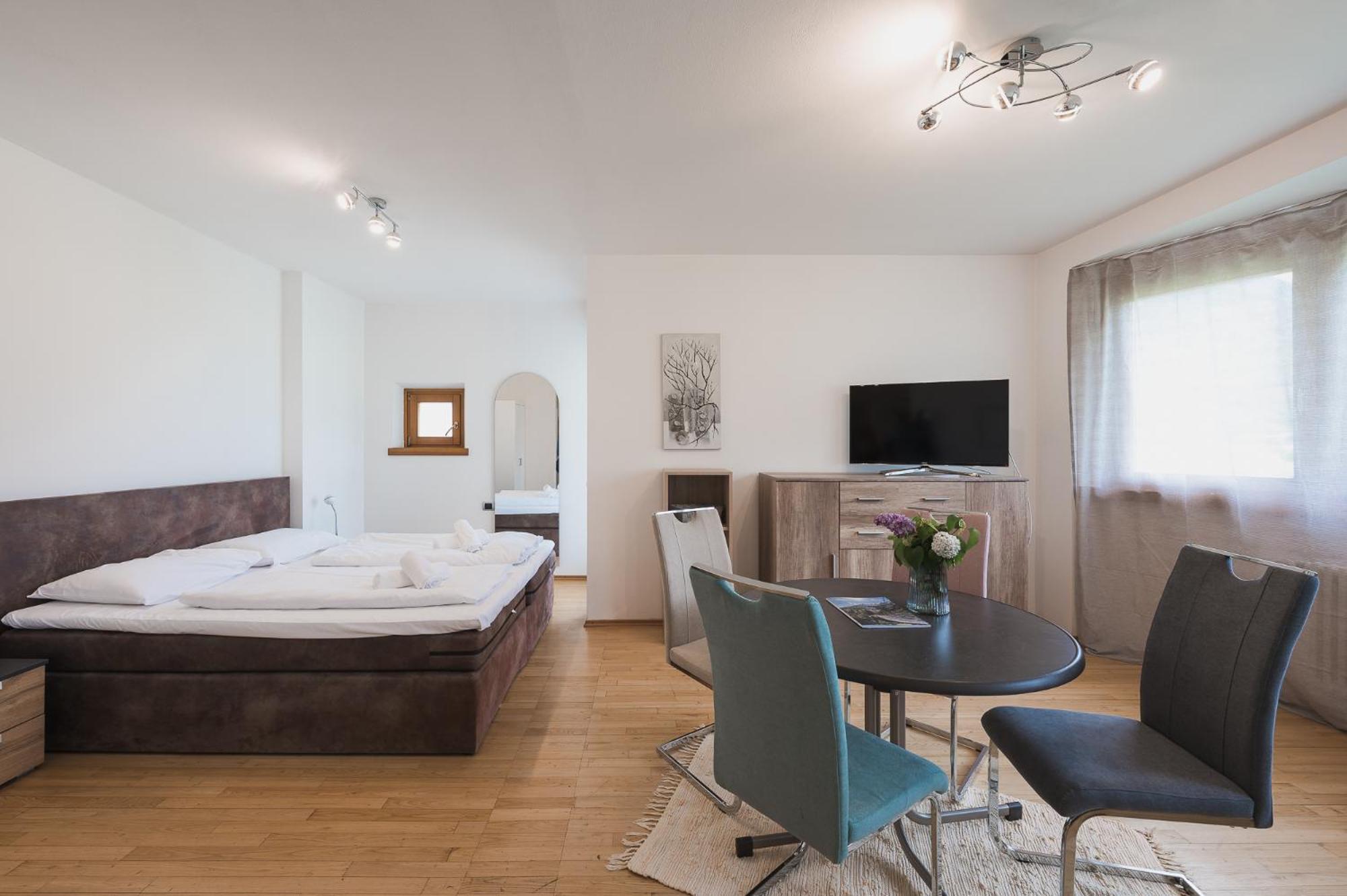 Apartment - E photo 1