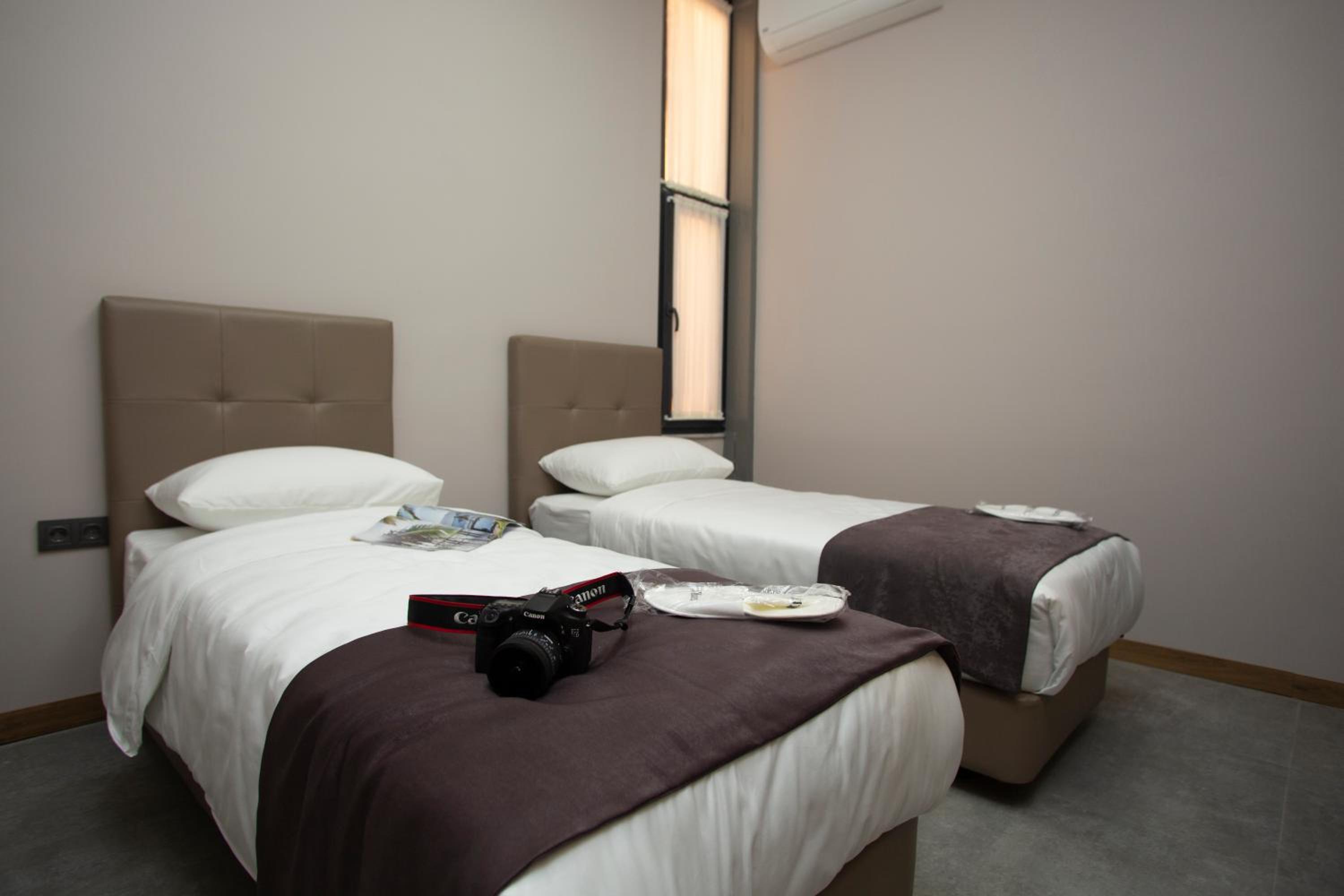 Economy Twin Room photo 2