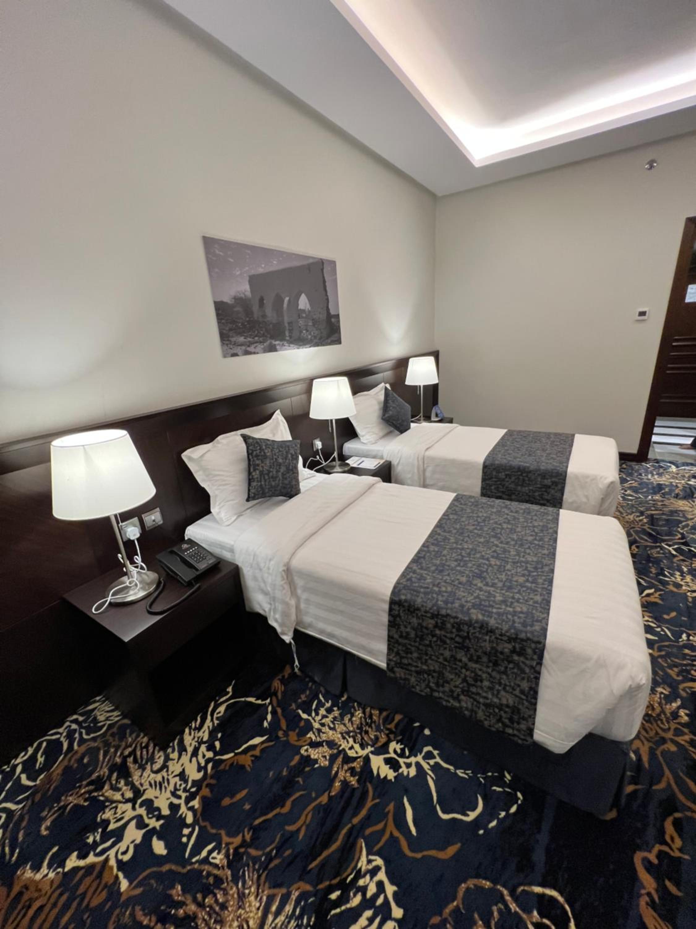 Standard Twin Room - Photo 5