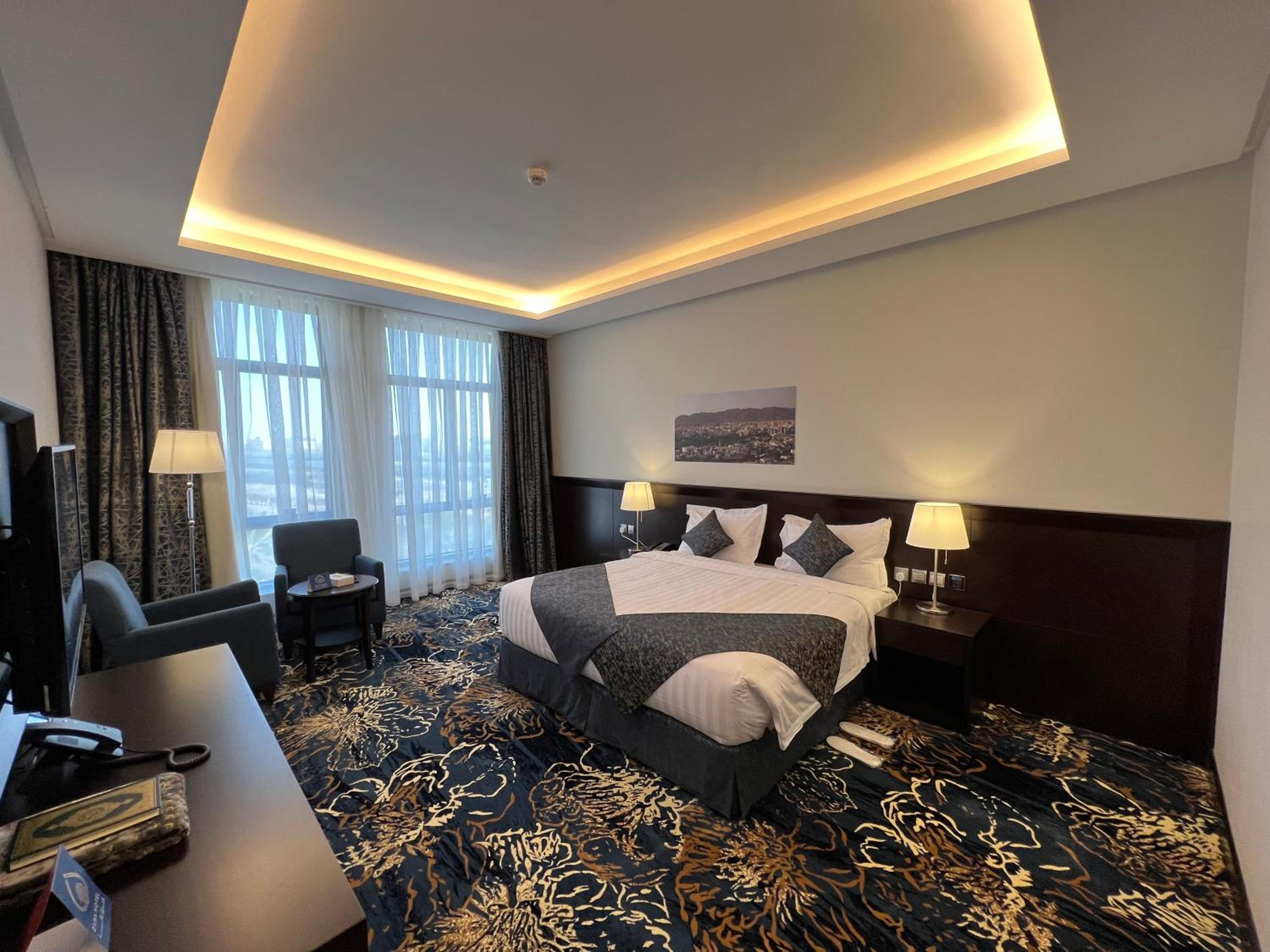 Standard King Room - Photo 1