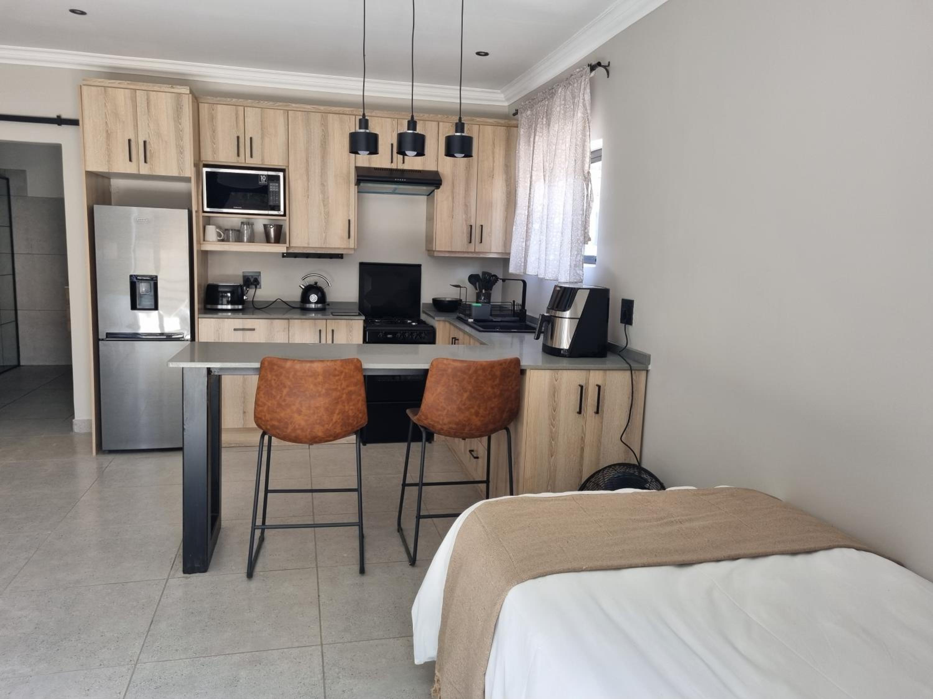 One-Bedroom Apartment photo 2