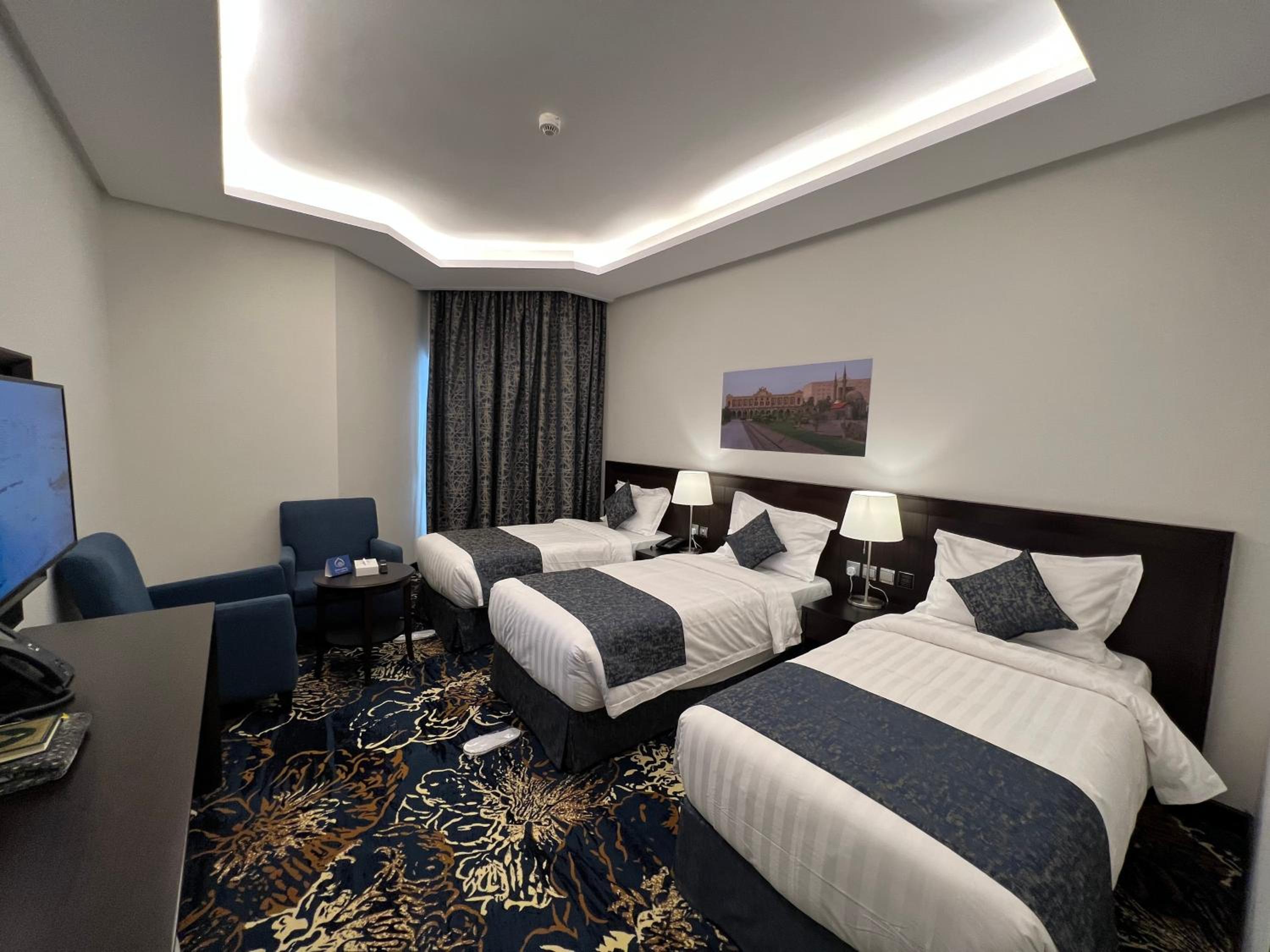 Standard Triple Room - Photo 1