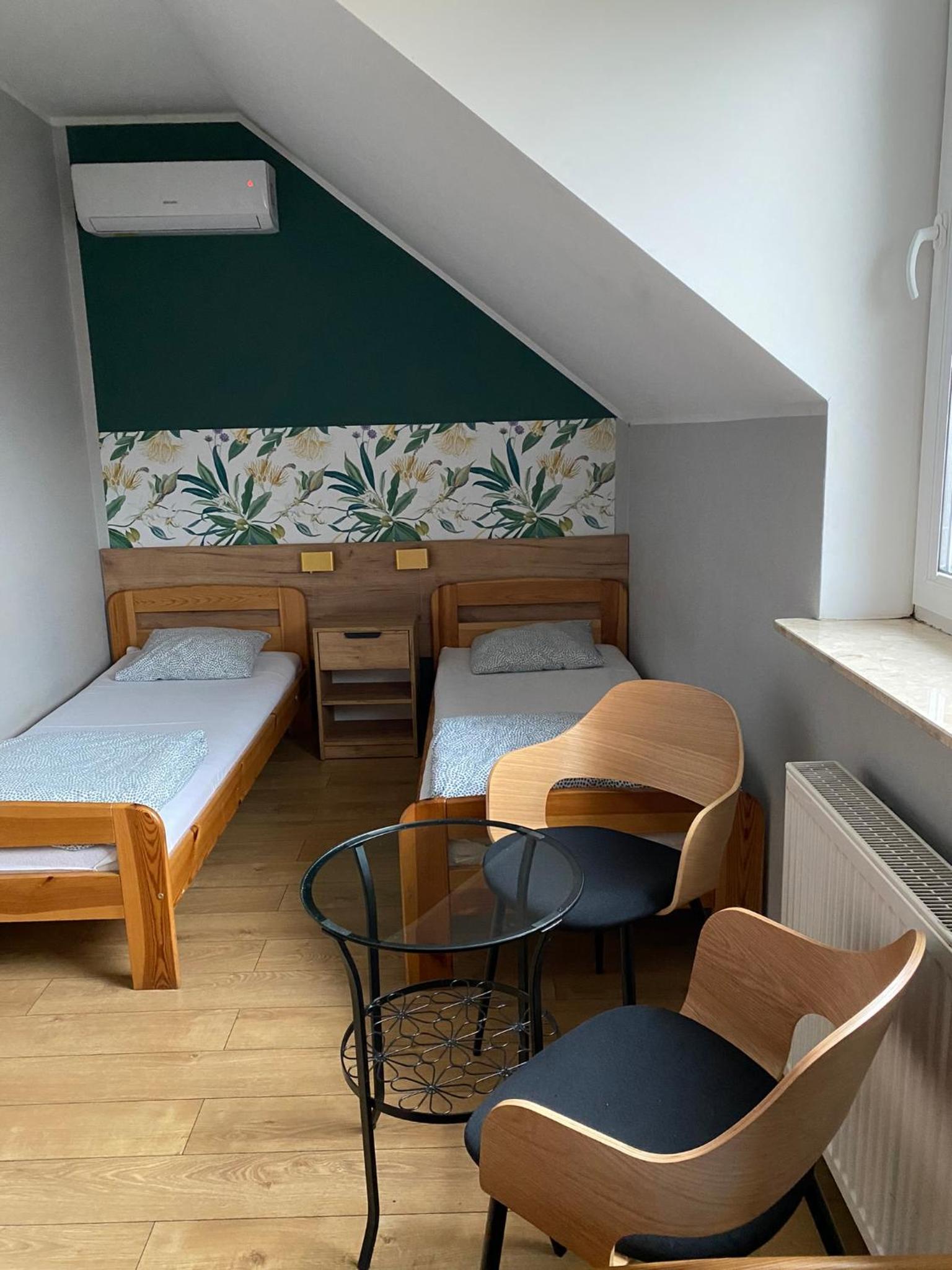 Triple Room with Private Bathroom photo 2