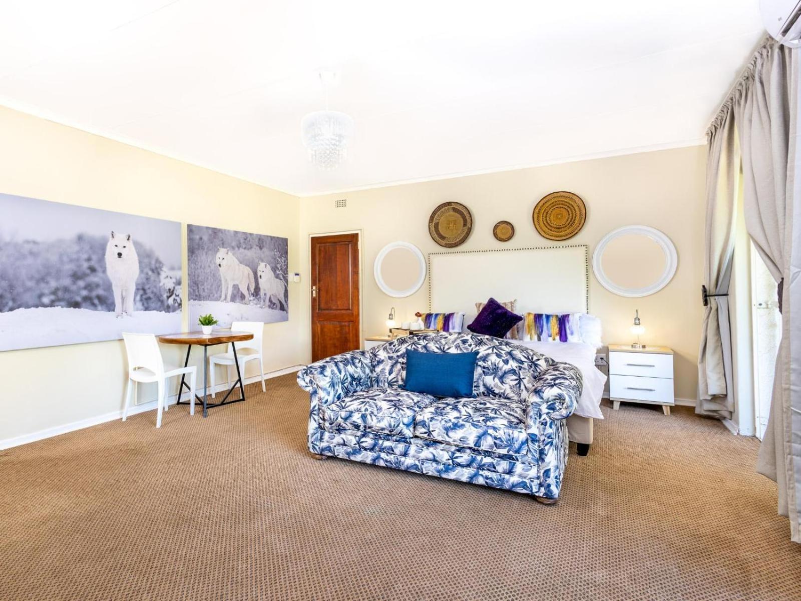 Standard King Room photo 3