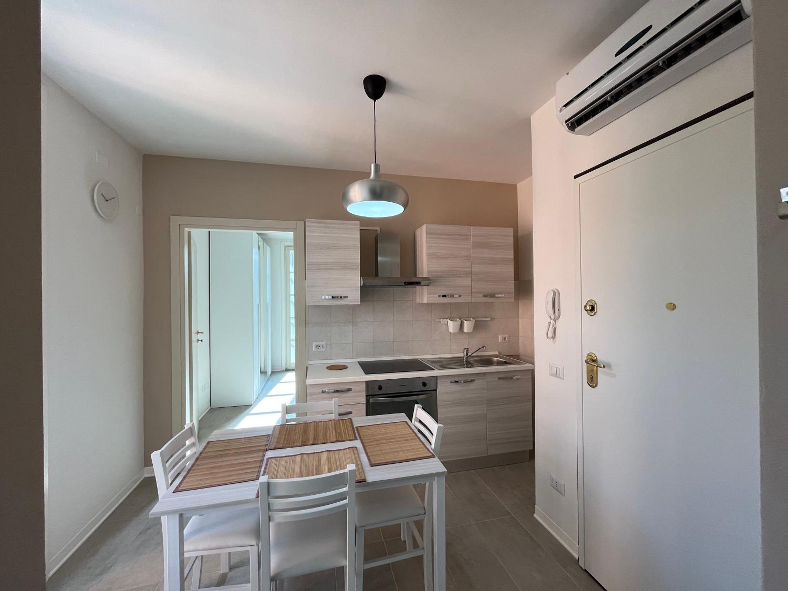 Apartment with Balcony photo 3